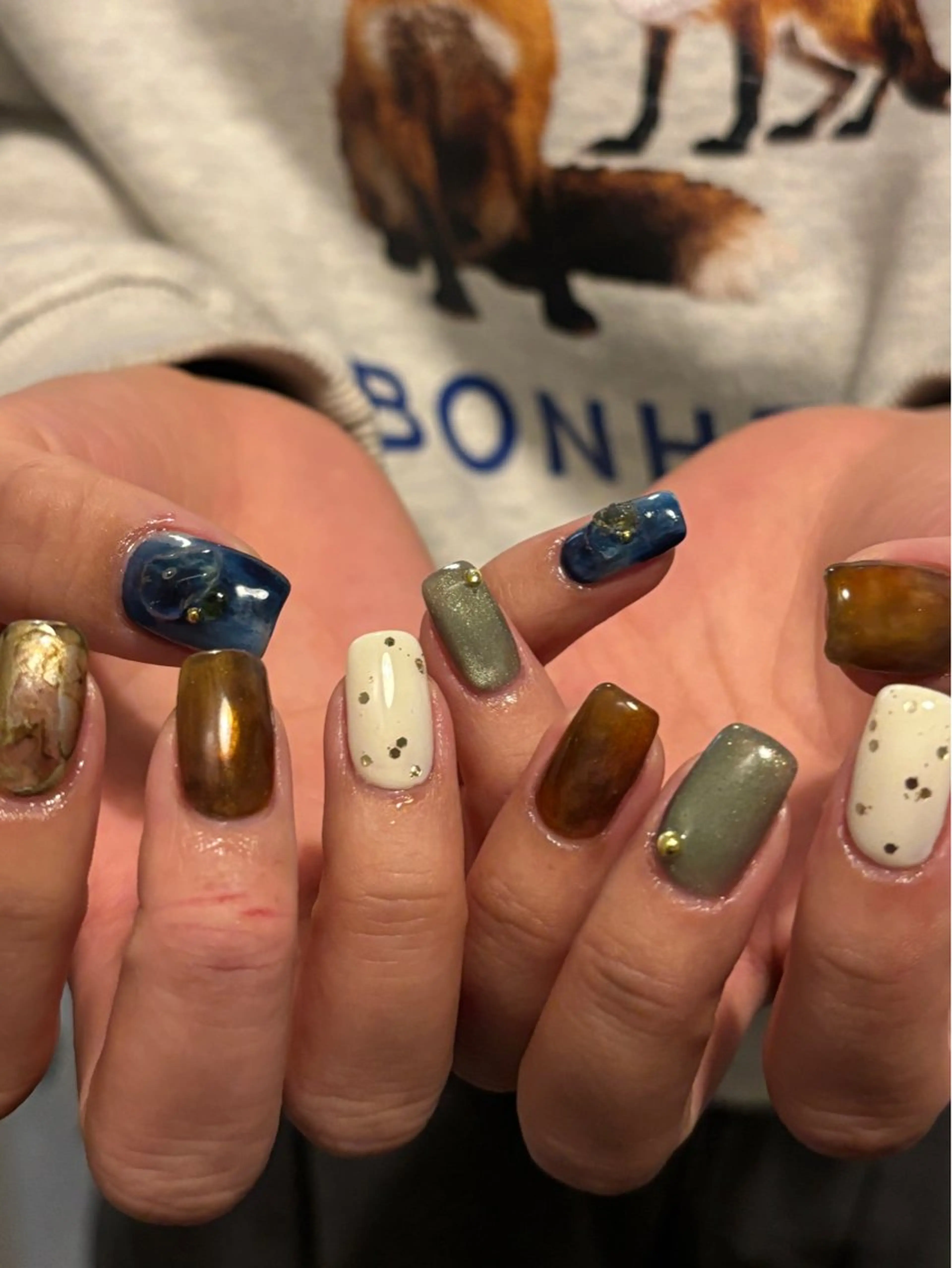 ネイル ブラウン ハンドネイル chika ／ nailのネイルデザイン