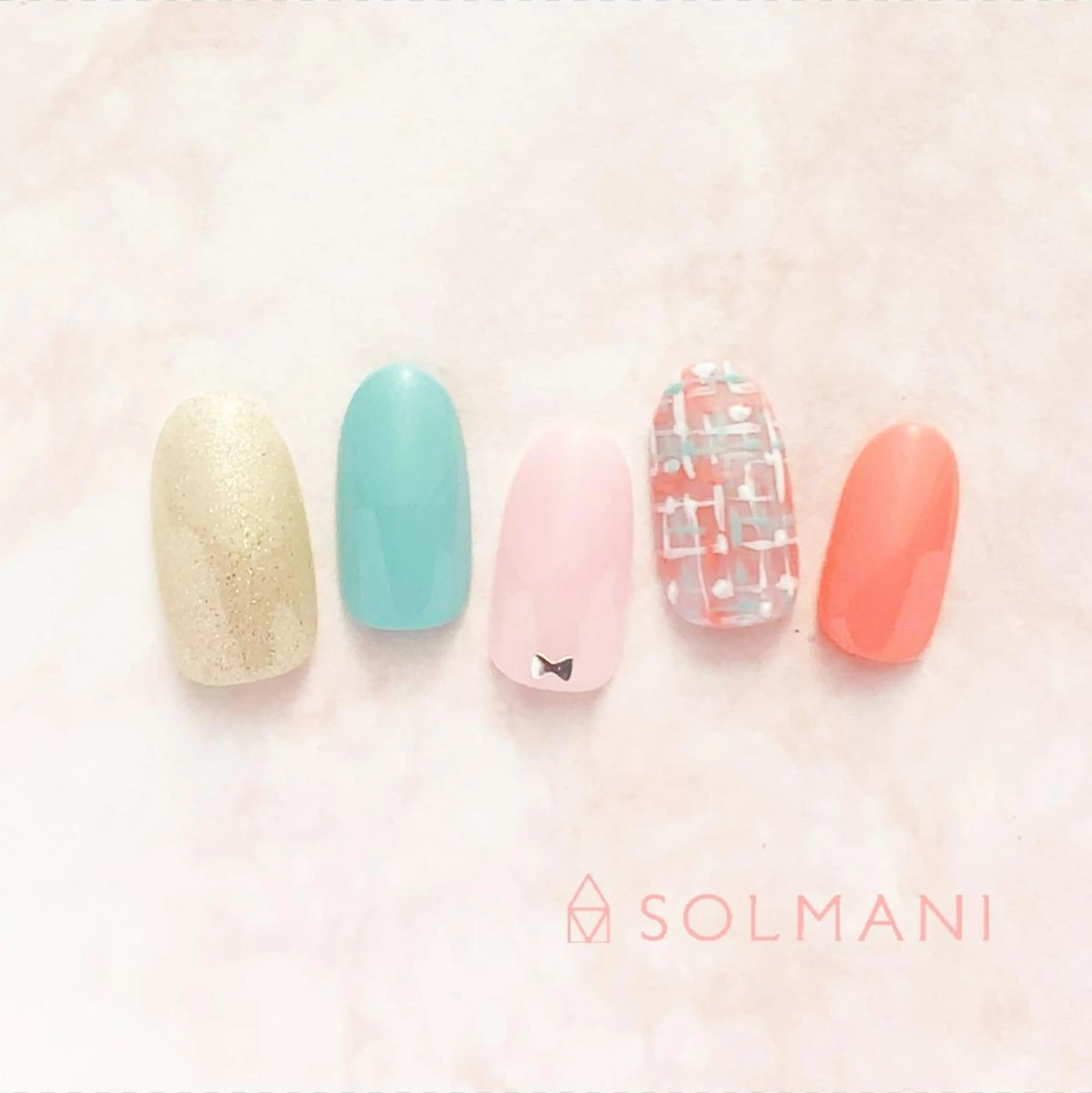 ネイル ツイードネイル SOLMANI 予約担当のネイルデザイン