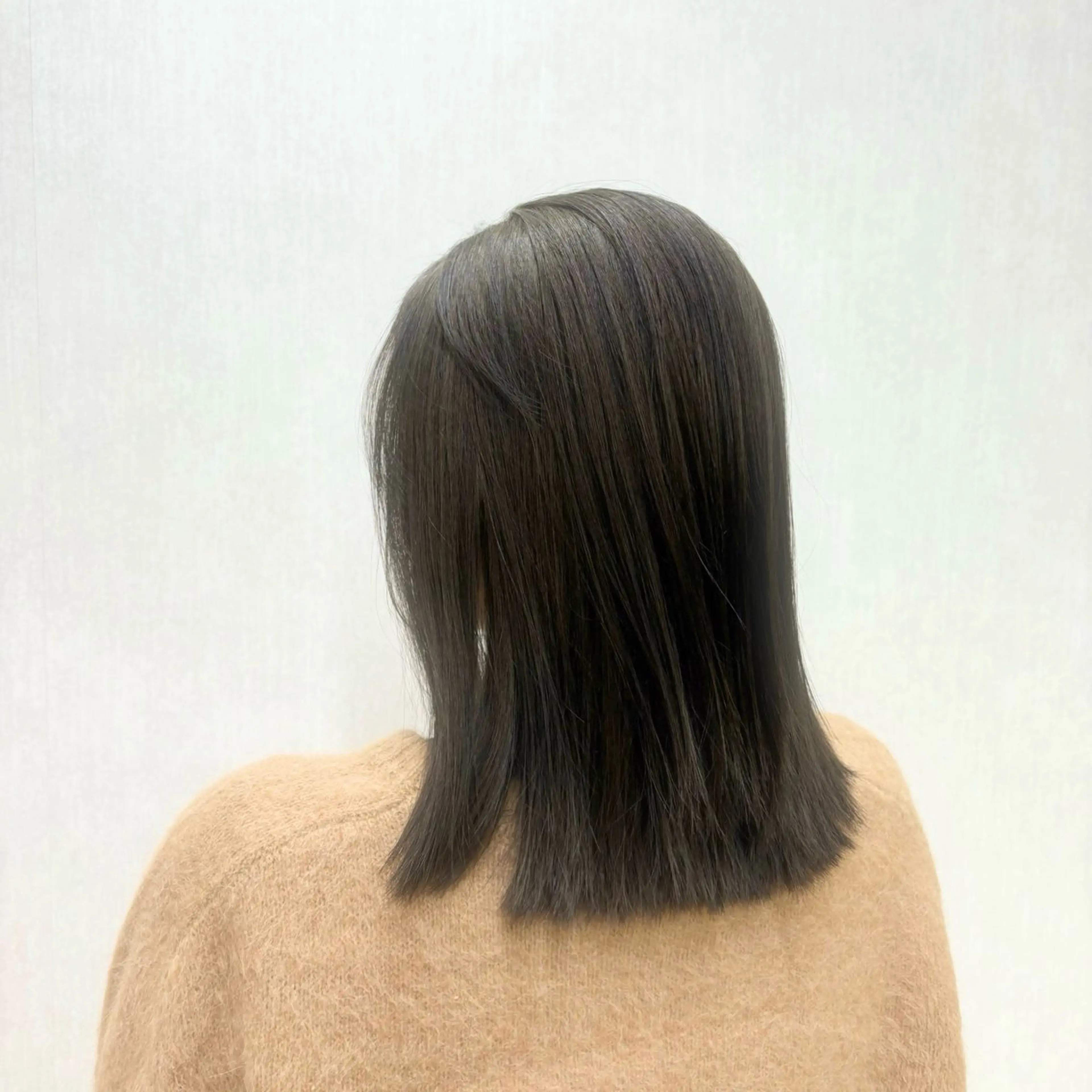 ミディアム カラー 透明感/ベージュ/ 顔周り/yuna.のヘアスタイル