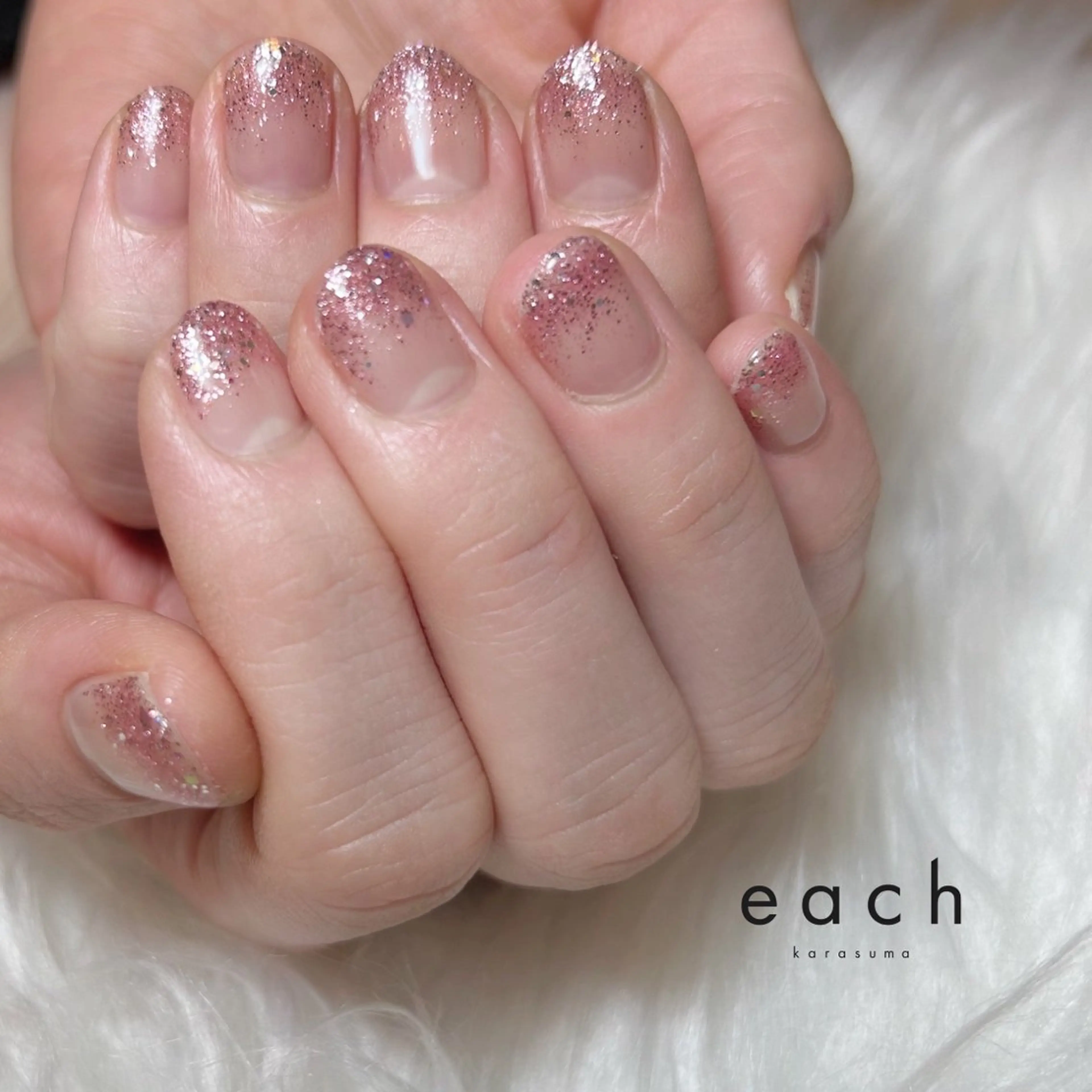 ネイル グラデーション ラメ(グリッター) ラメグラデーション ハンドネイル Lueà Nail Salon所属・𝐋𝐮𝐞𝐚 kanako🕊のネイルデザイン