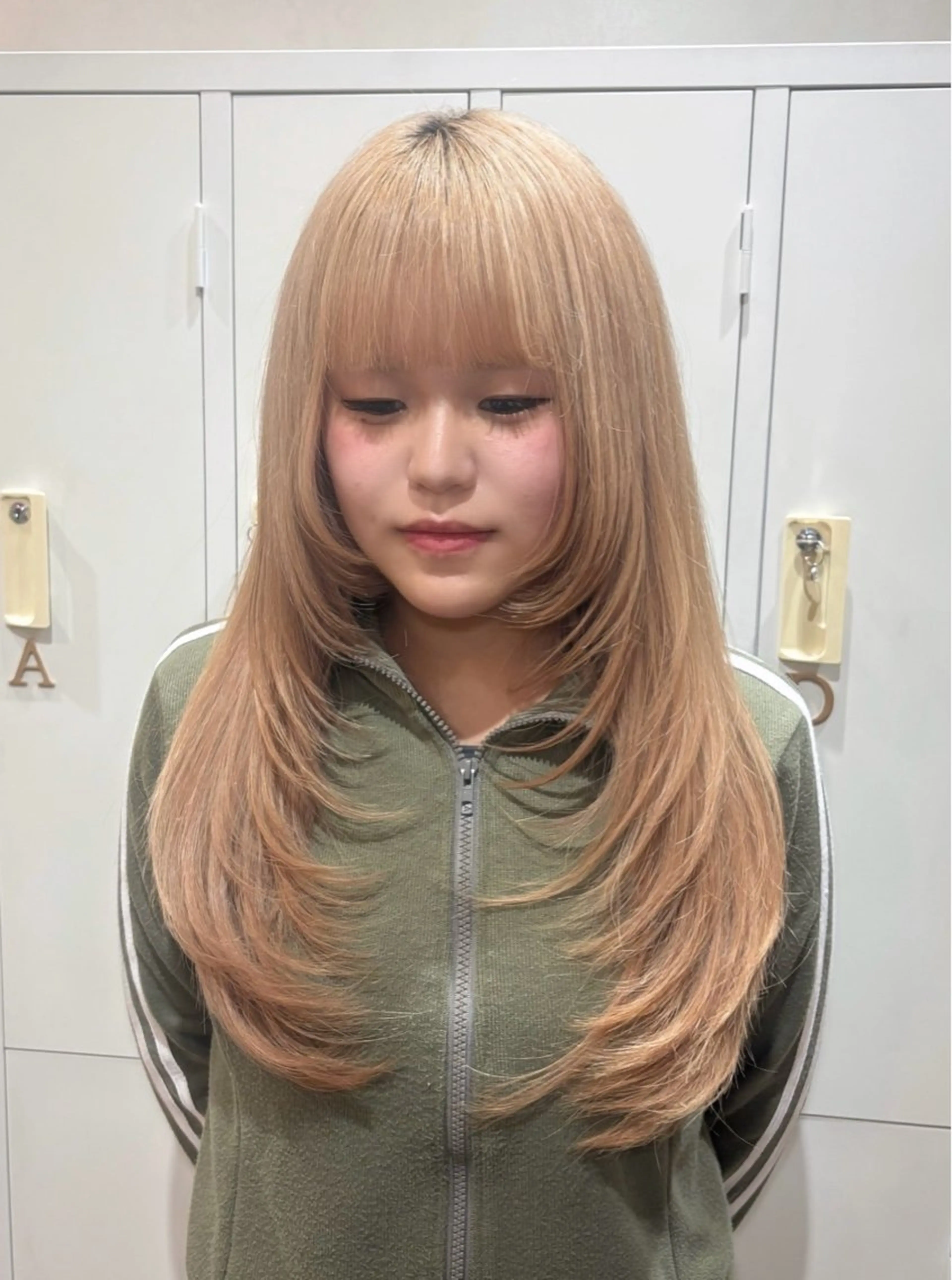 ロング レイヤーカット トリートメント カット トリートメント ヘアセット ROMEO  京橋店 藤井 碧羽のヘアスタイル