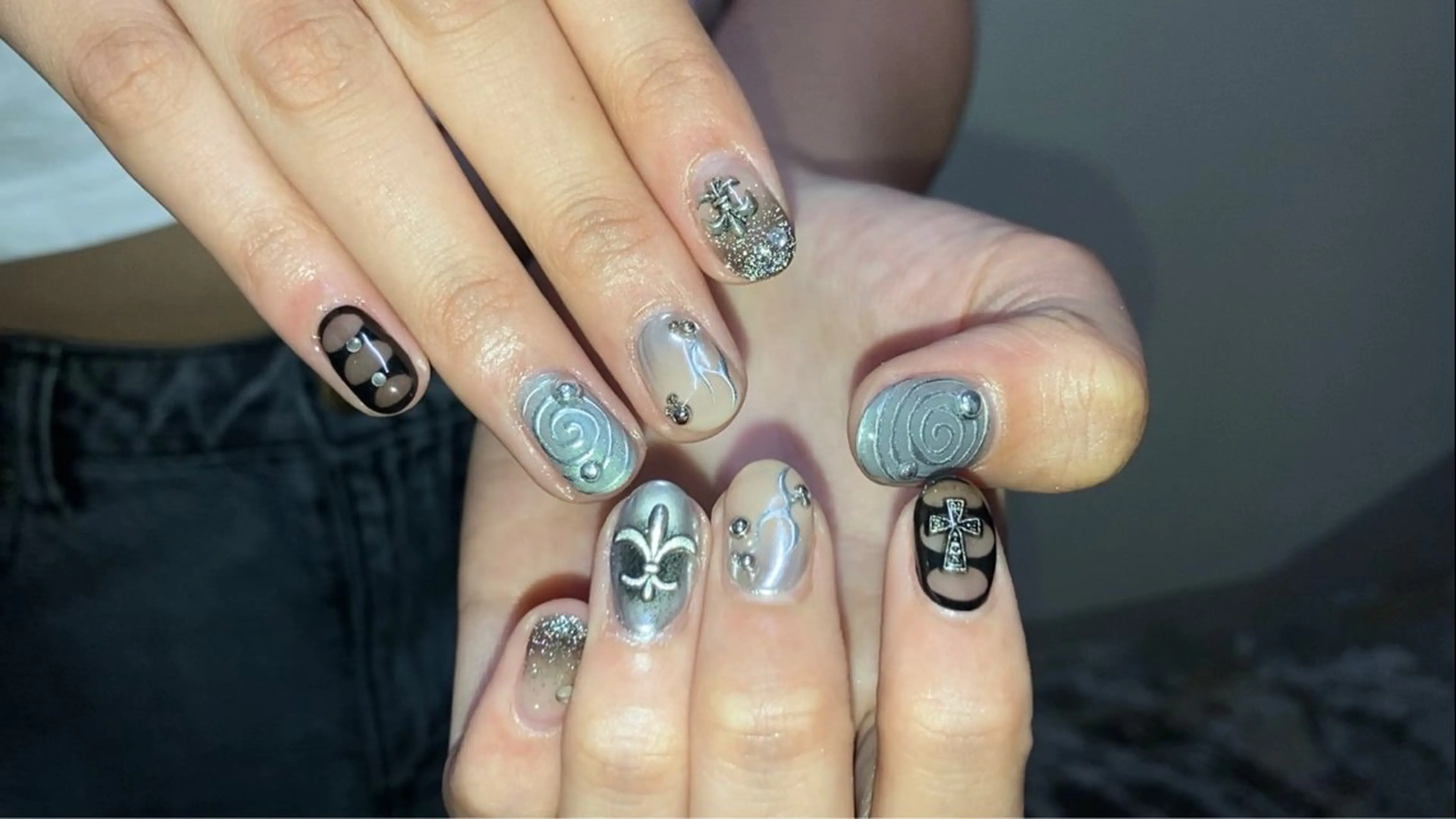 ネイル ハンドネイル フットネイル kana/モード ・グランジ໒꒱のネイルデザイン