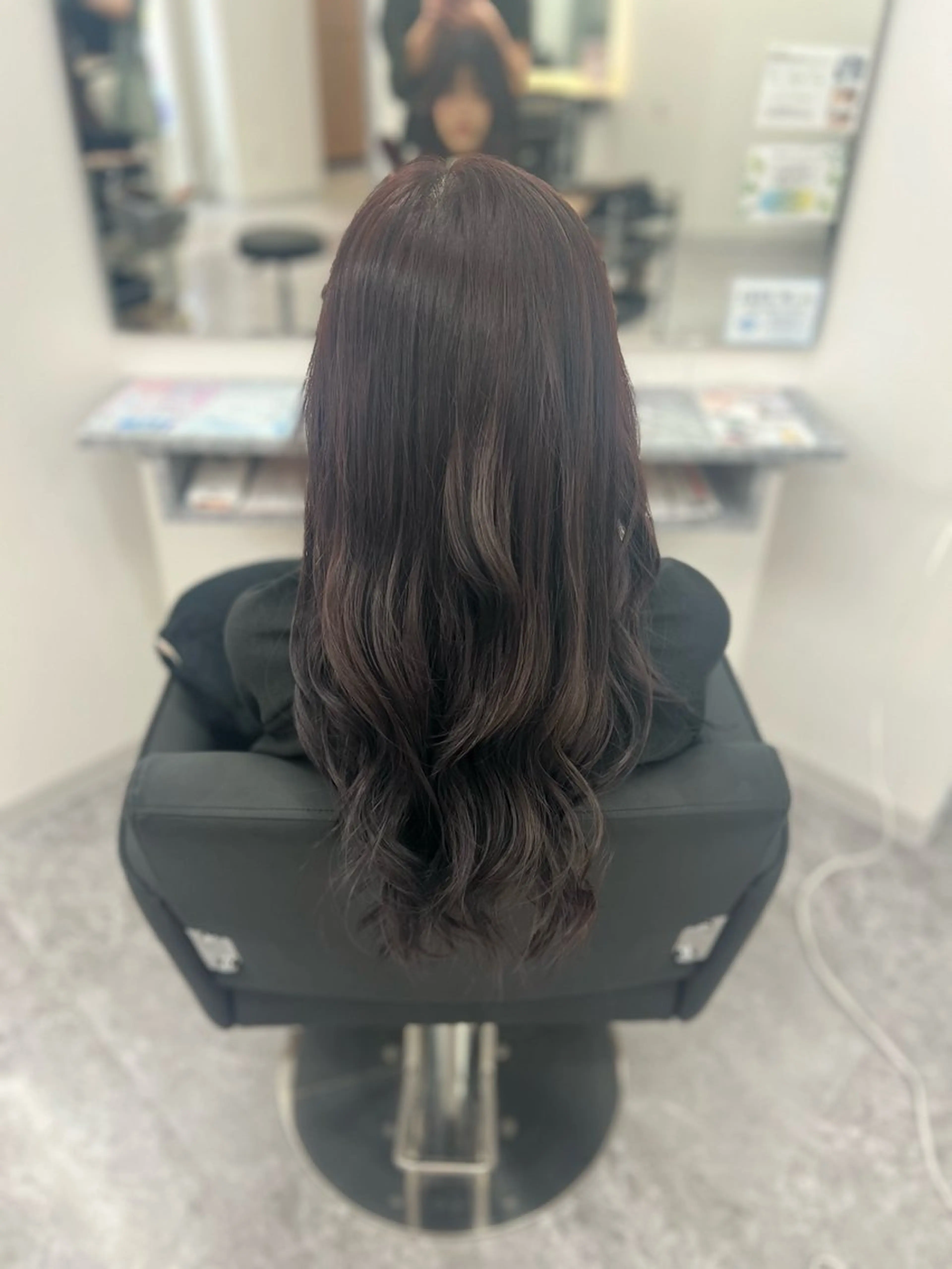 ロング カラー ブラウンカラー ONE CONCEPT【ワンコンセプト】所属・飯味 華菜のヘアスタイル