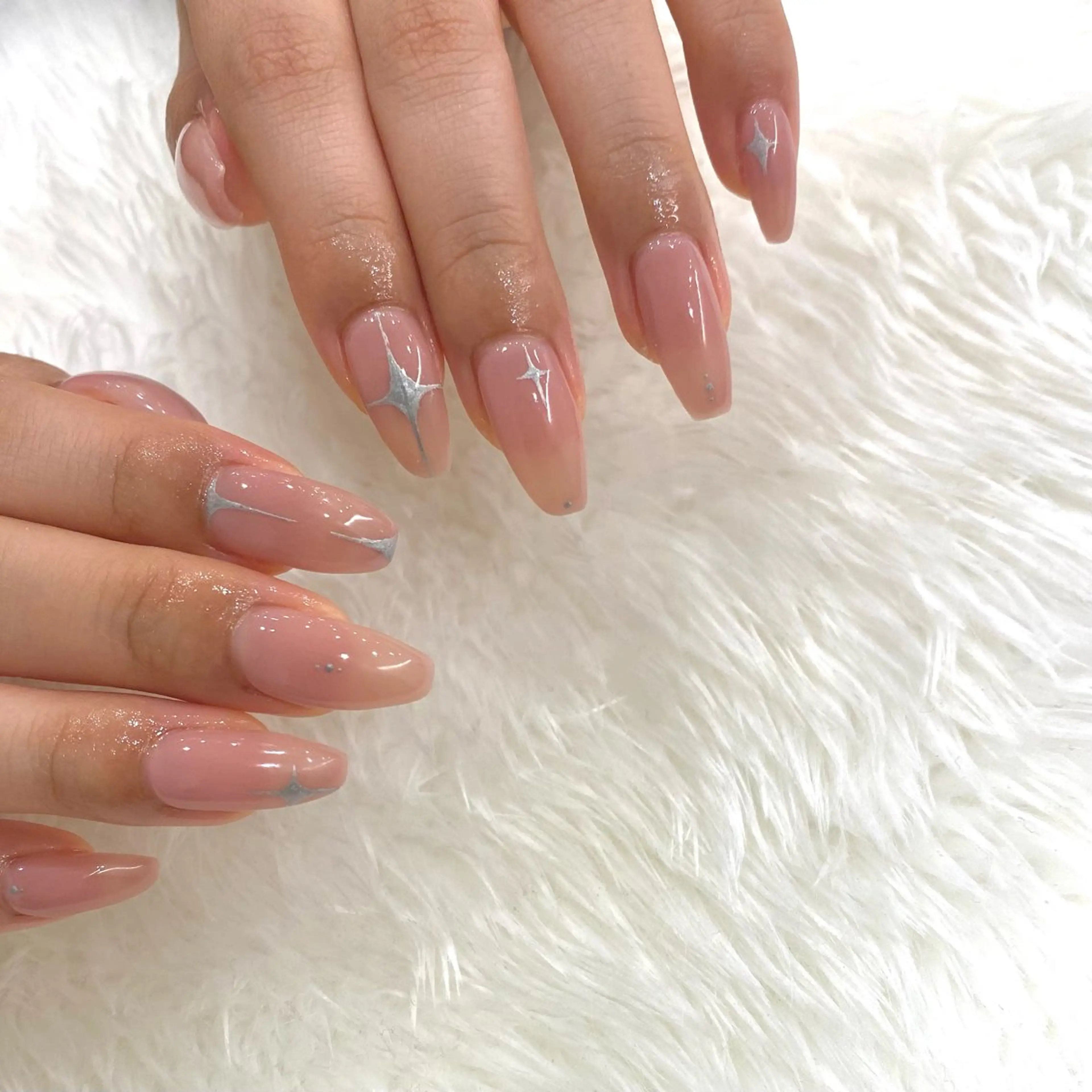 ネイル キラキラネイル 持ち込み オフィスネイル ピンク シルバー Nailsalon Merci所属・Merci momoのネイルデザイン
