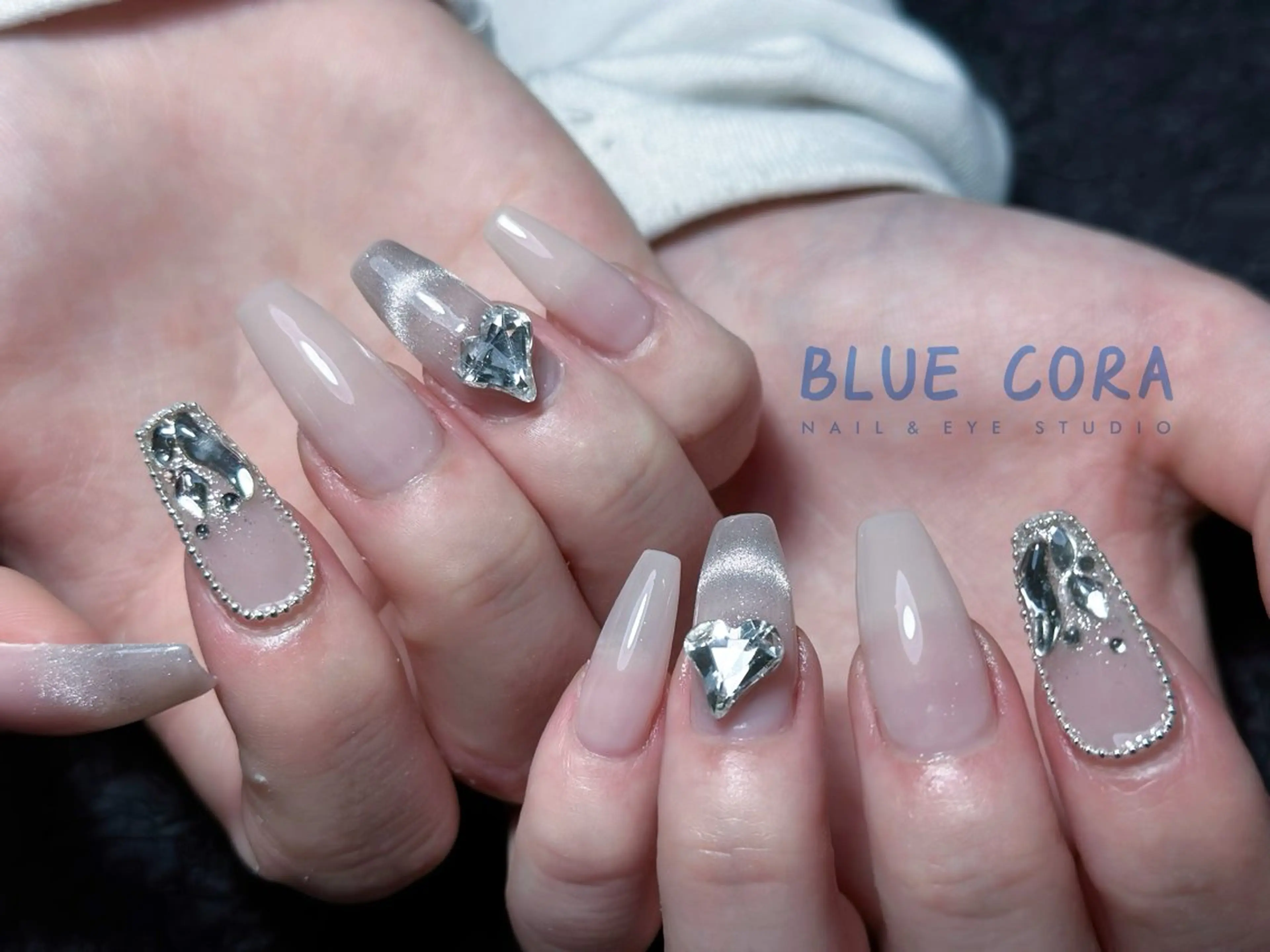 🧚🏻‍♀️NEW OPEN限定🪽★HAND🧬持ち込みトレンドデザインやり放題♪デザイン/パーツ5~6本✨ケア込みの写真