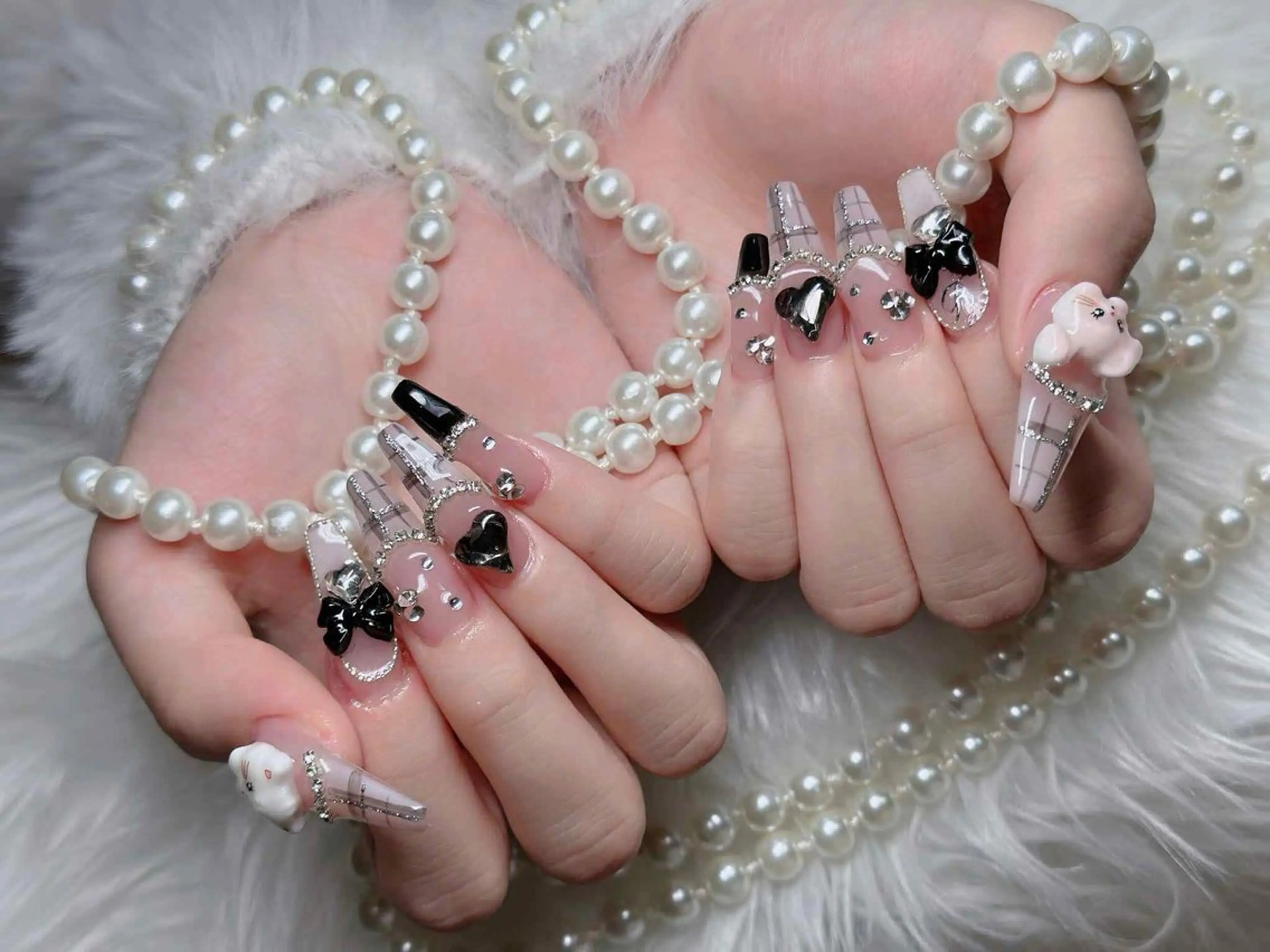 ネイル オーロラネイル フレンチネイル ジェルネイル ハロウィン 韓国ネイル ハンドネイル H.baby Nail Salonのネイルデザイン