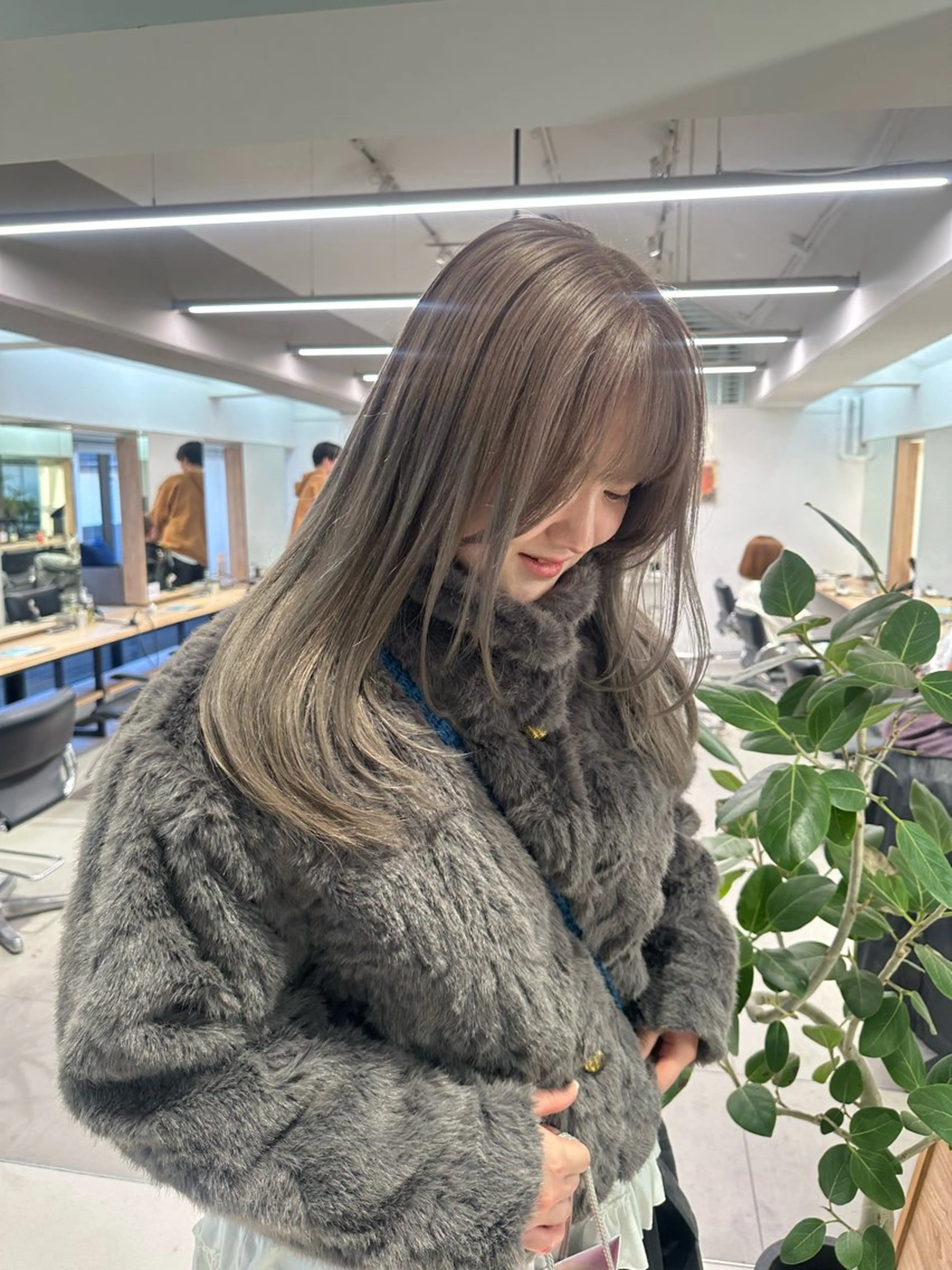 セミロング カラー ブリーチ グレージュ ハイトーンカラー ブリーチなしカラー ボブ カット ヘアカラー トリートメント REINA☁️透明感 カラー/ぷつっと♡のヘアスタイル