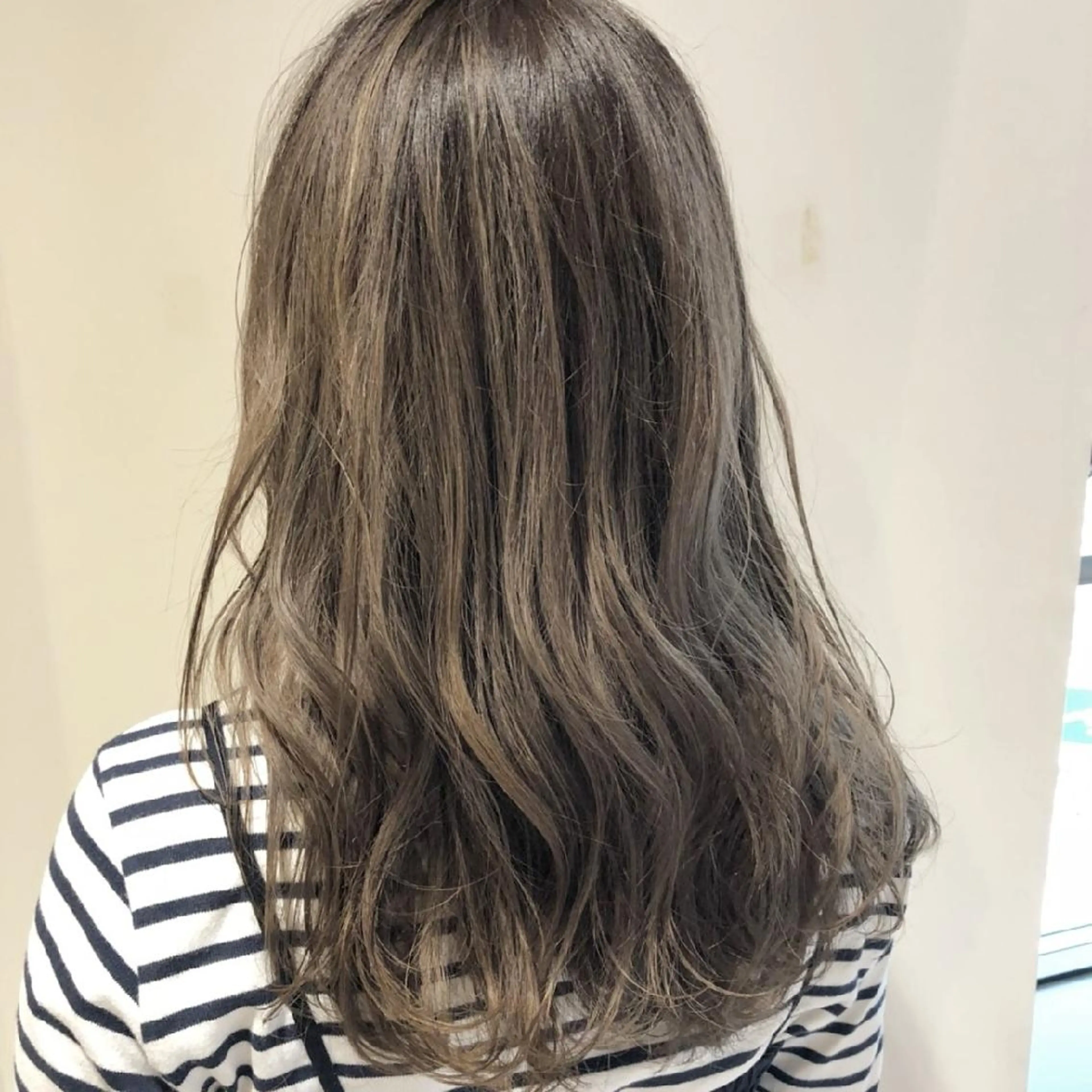 セミロング ハイライト 竹内啓太 ボブのヘアスタイル