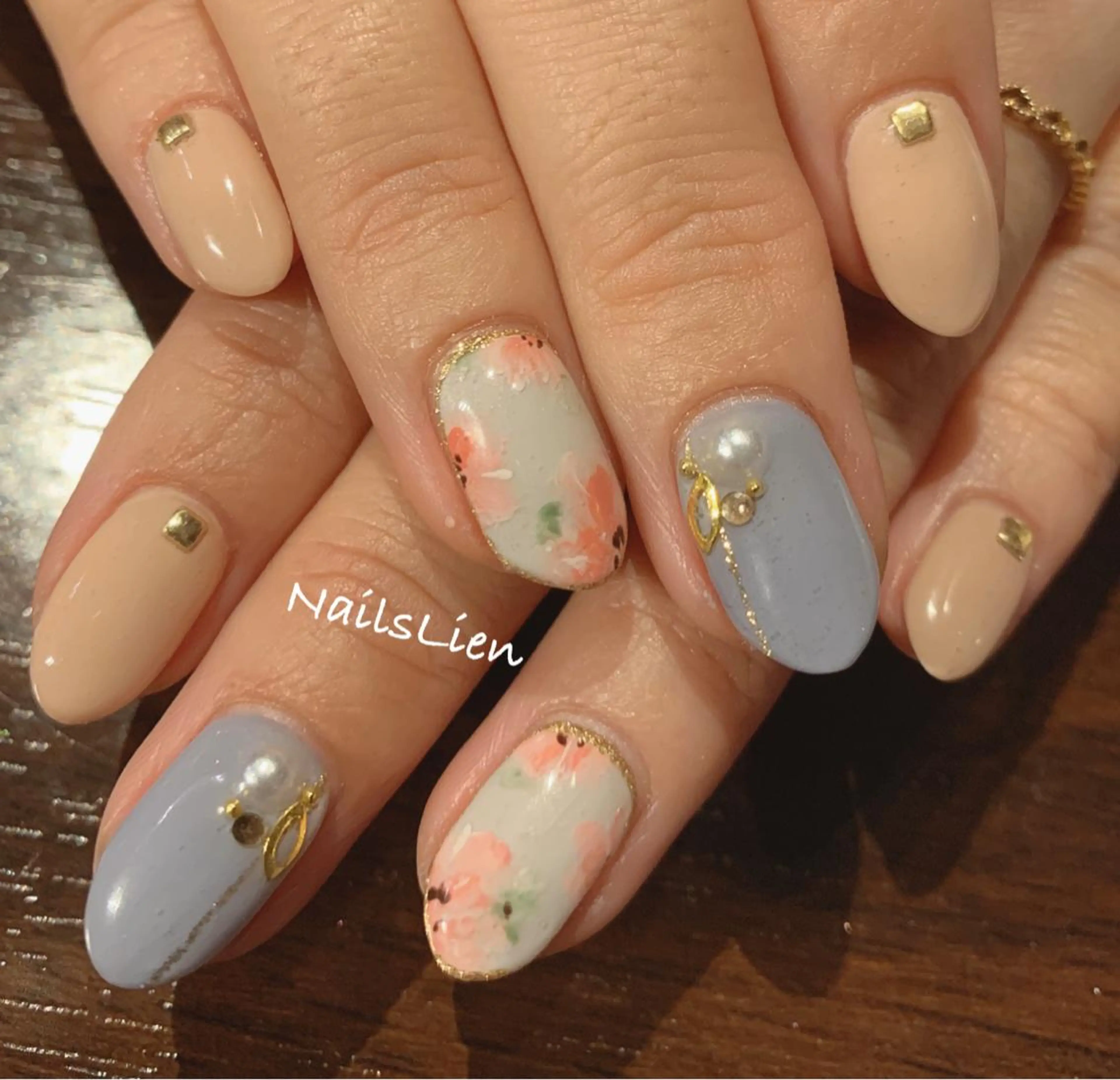 ネイル フラワーネイル オフィスネイル 春ネイル 凛 リンのネイルデザイン