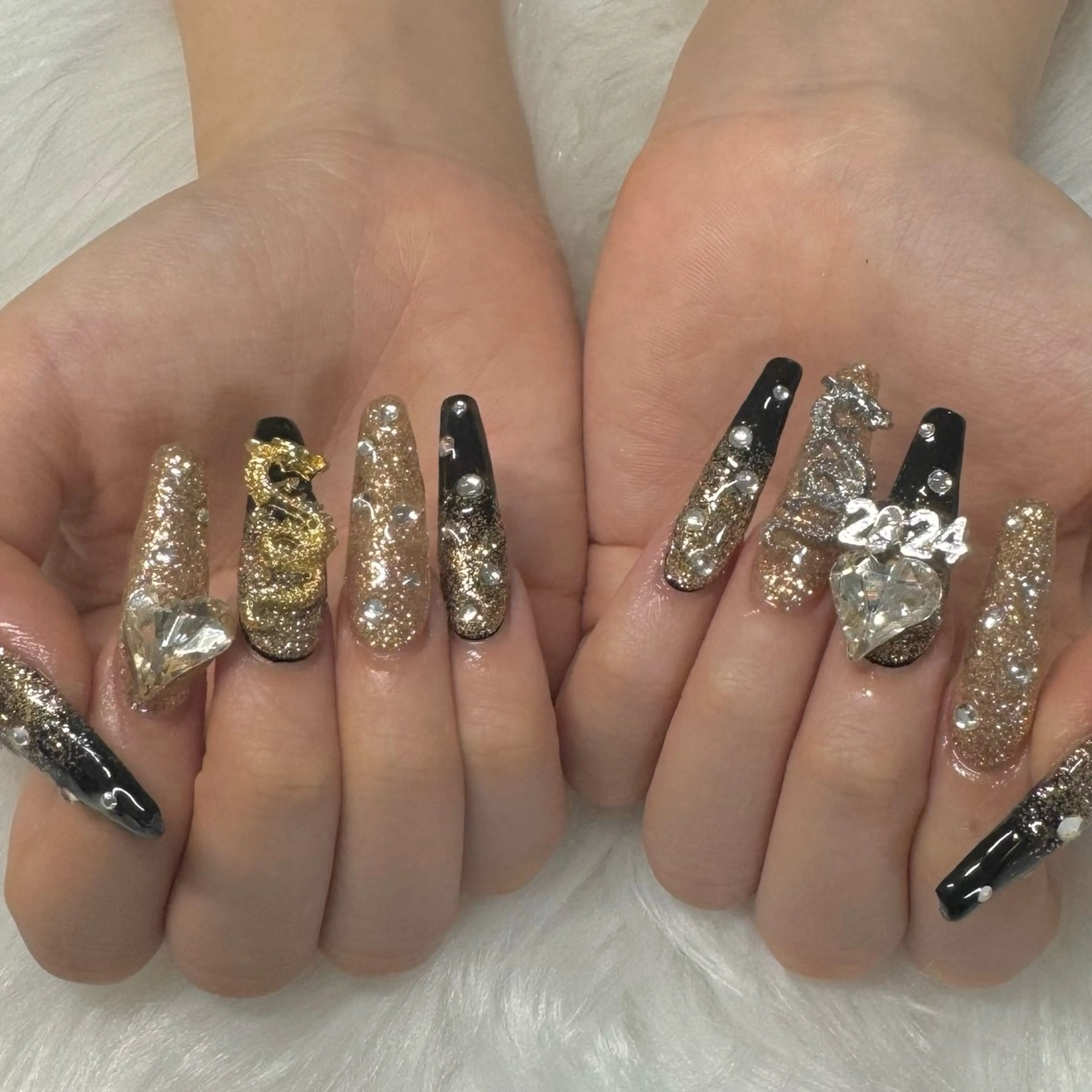 ネイル ロングネイル ハンドネイル 黒川 実祐のネイルデザイン