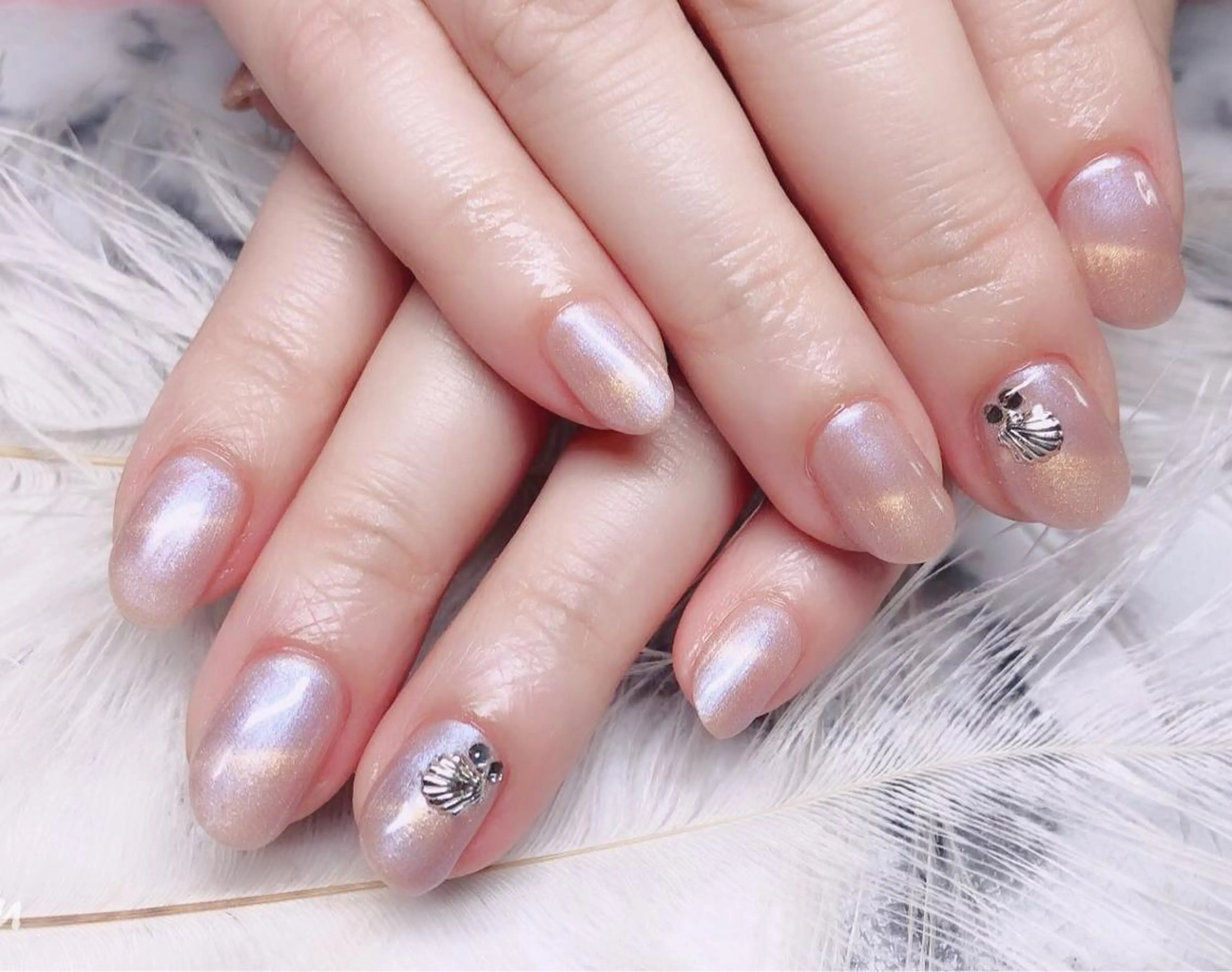 ネイル マジックミラー所属・マジック ミラーのネイルデザイン