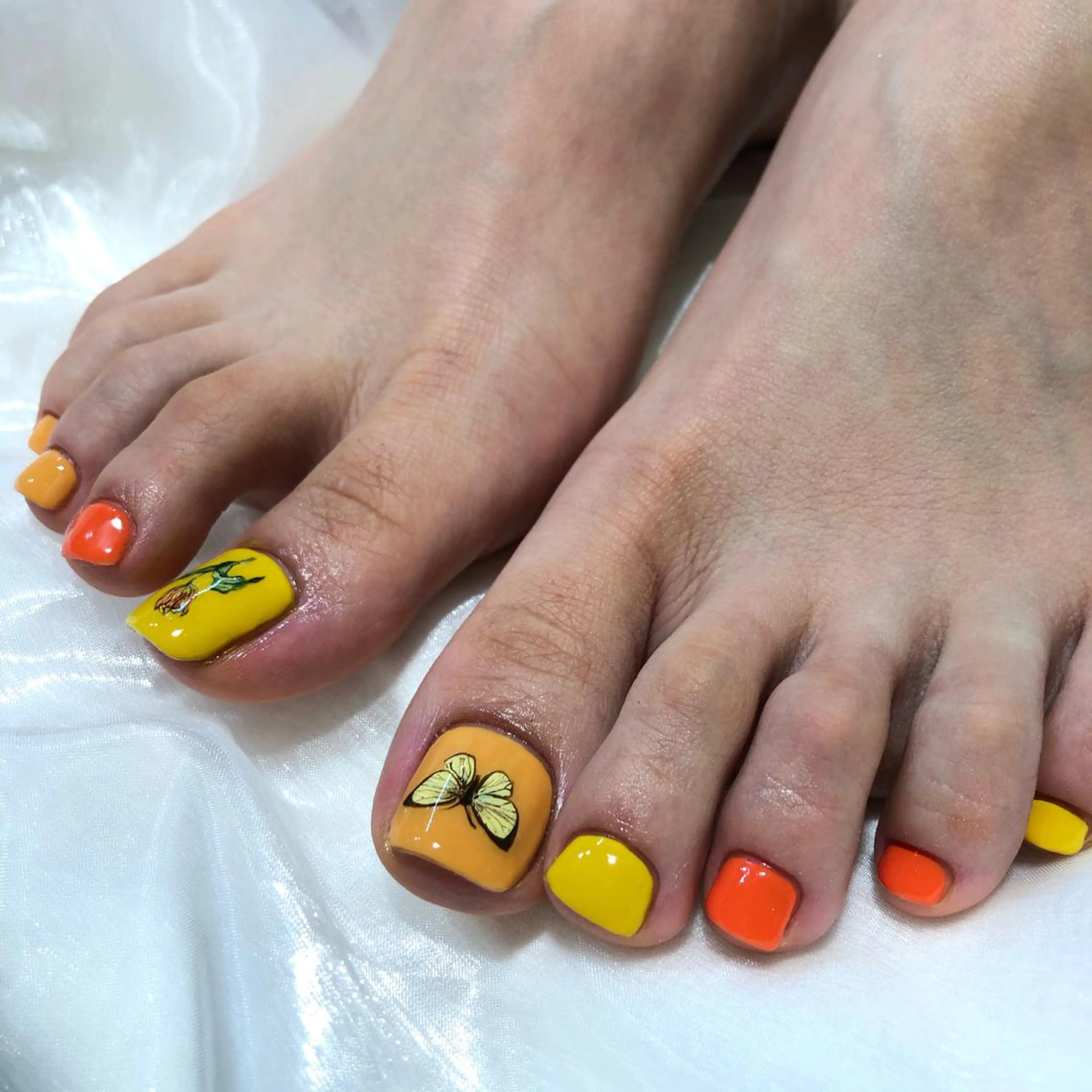 ネイル フットネイル 新井 ひなののネイルデザイン