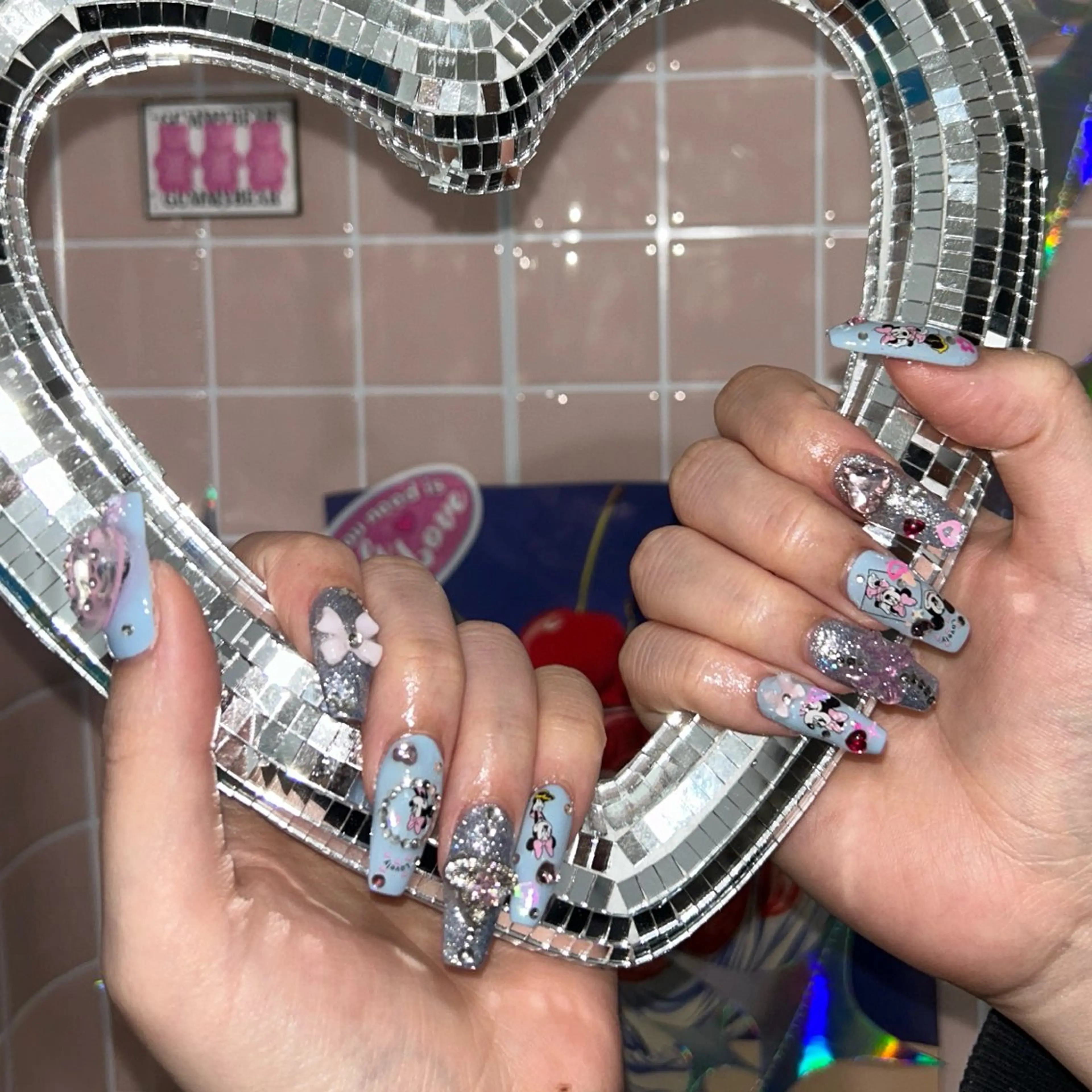 ネイル MODA MANAMIᵕ̈のネイルデザイン