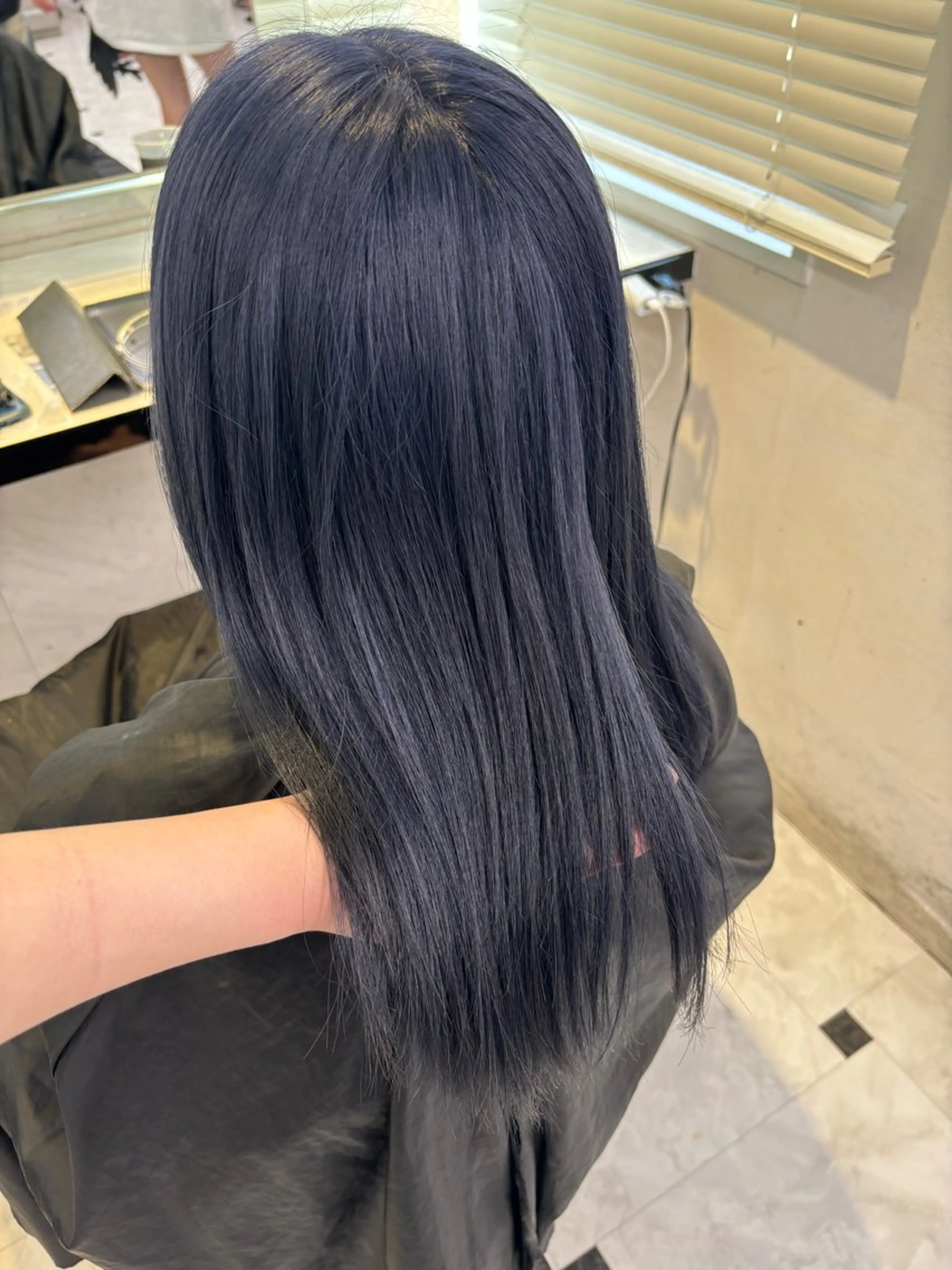 ロング カラー 黒髪 ブルーカラー ブルーブラック 透明感カラー ダブルカラー ヘアカラー 💙ハイトーン韓国風 色白ヘア💙manaのヘアスタイル