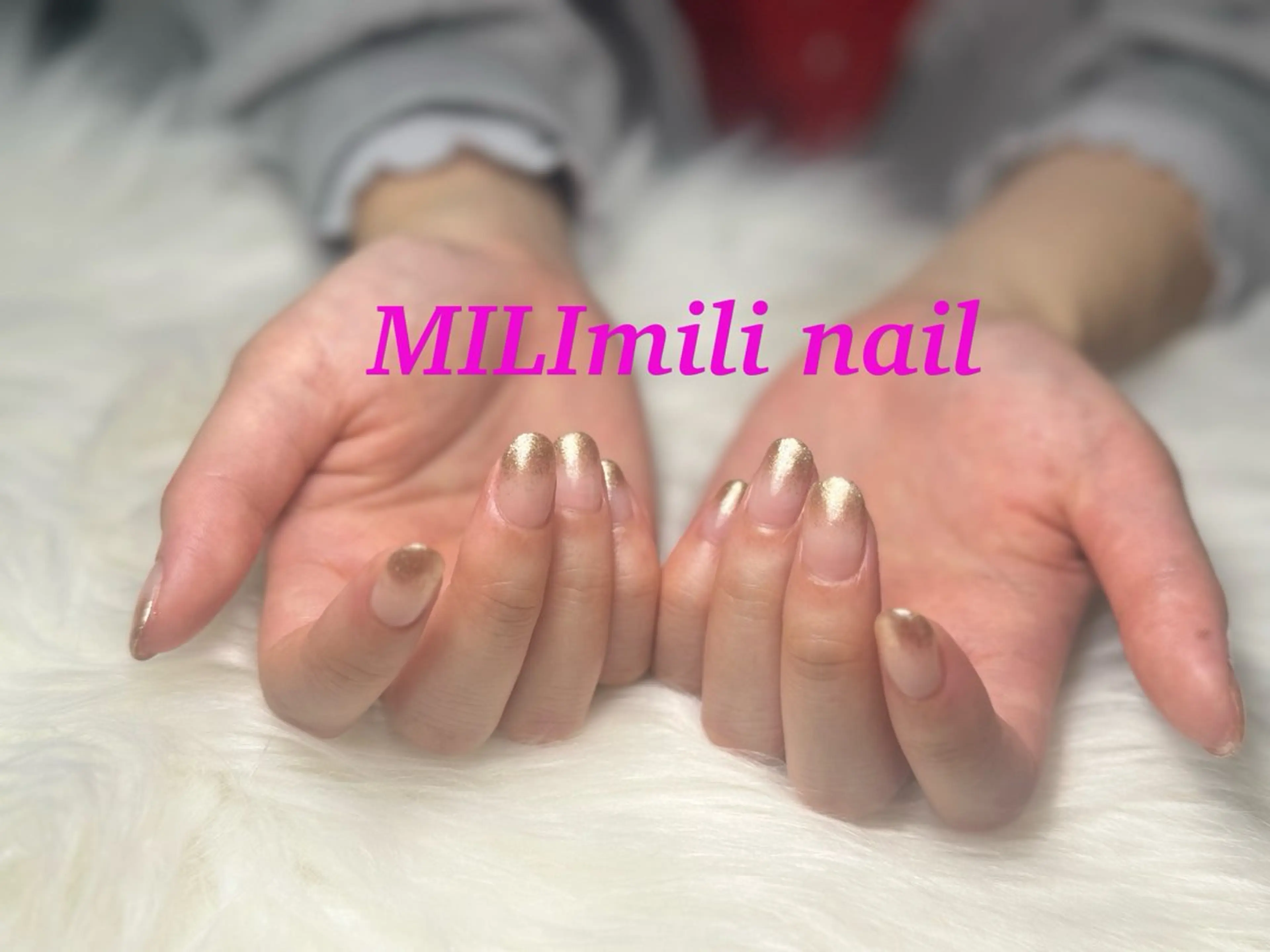 ネイル ジェルネイル ゴールド ラメ(グリッター) ラメグラデーション パラジェル MILImili nailのネイルデザイン
