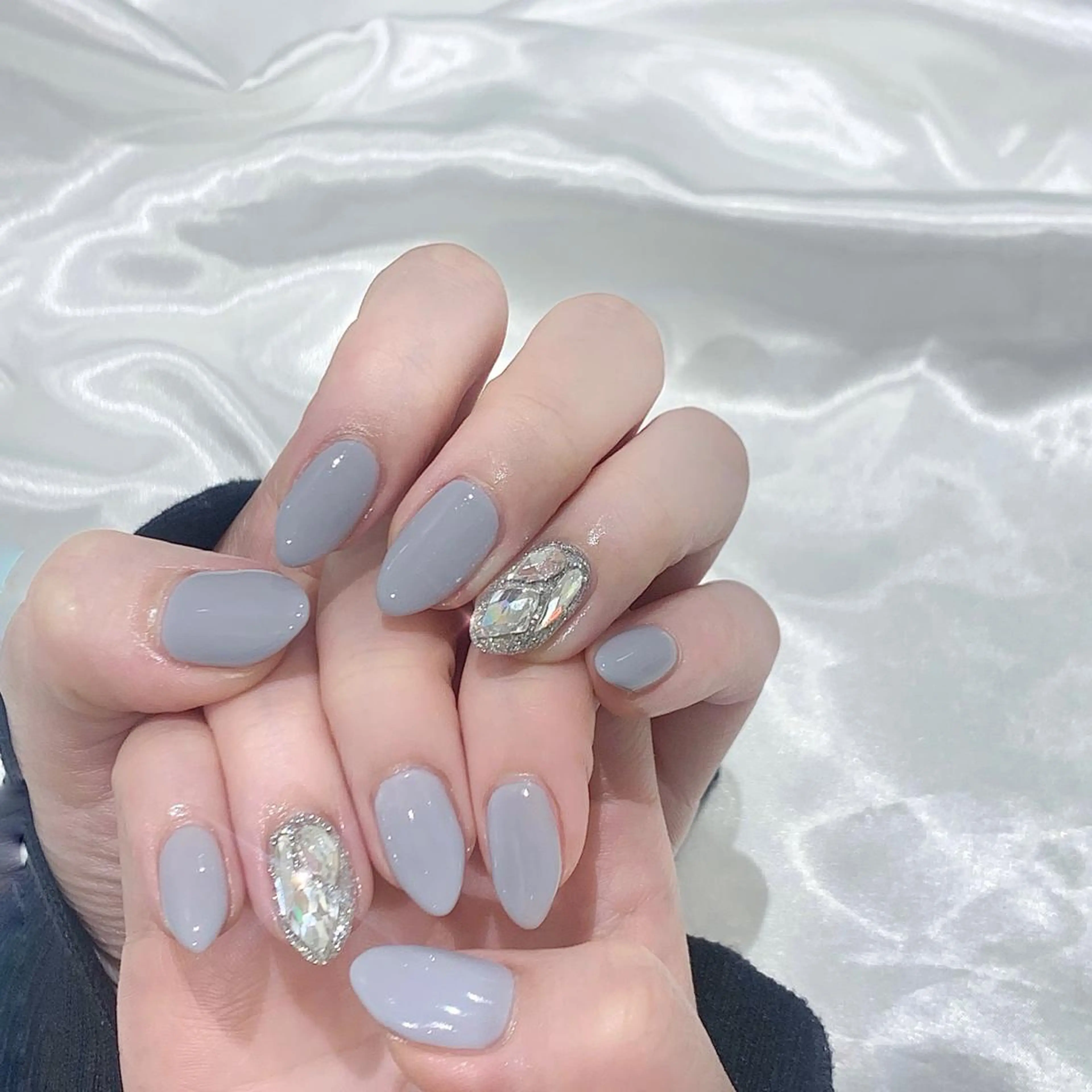 ネイル ブルー キラキラネイル Kanon 🤍のネイルデザイン