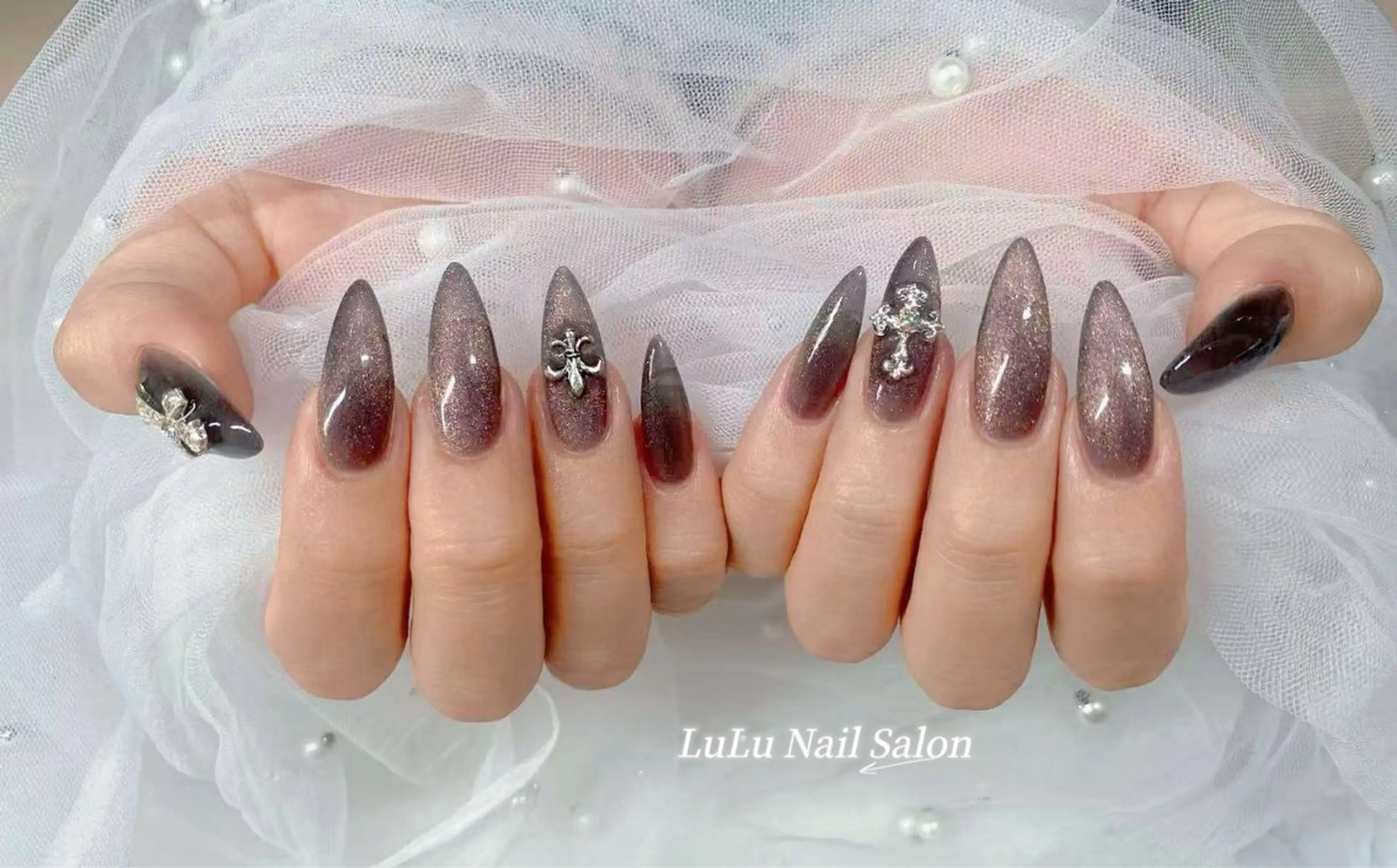 ネイル ハンドネイル LULU Nail  Salon 新宿所属・LU LU NailSalonのネイルデザイン