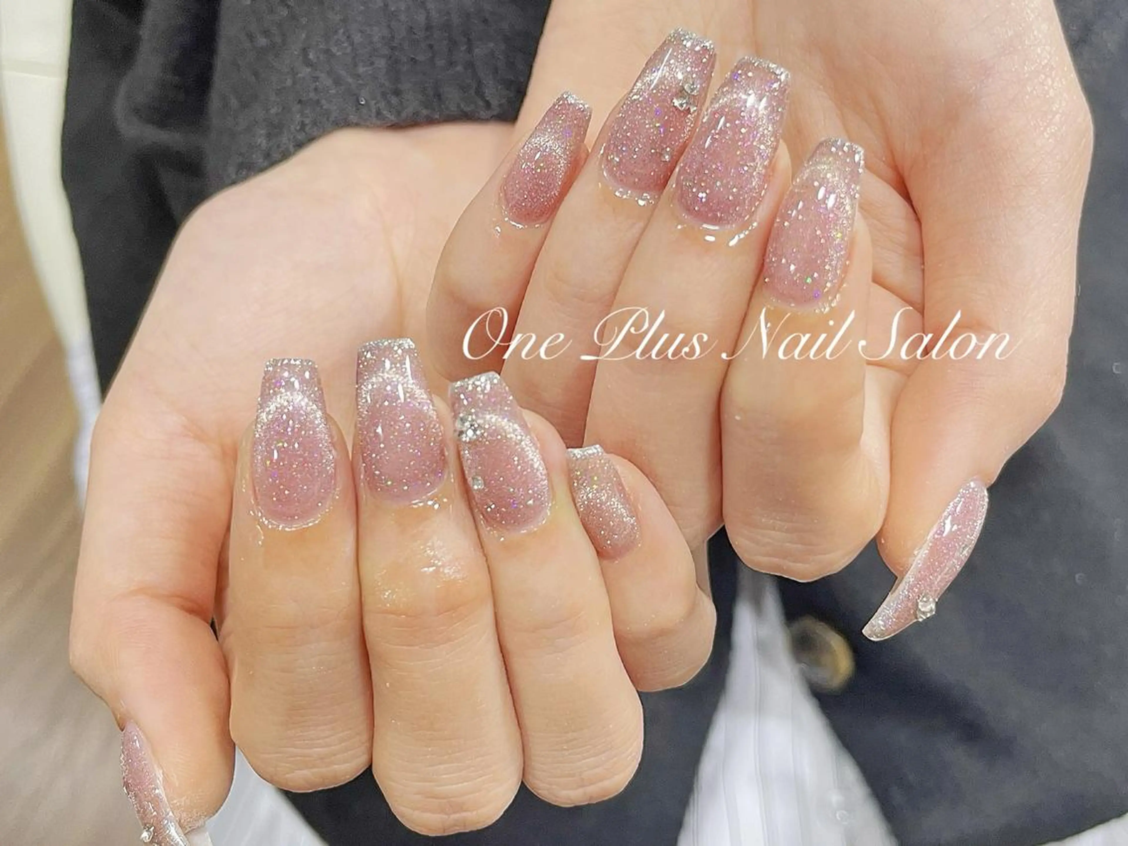 ネイル ガーリー ハート キラキラネイル 韓国ネイル ロングネイル One Plus Nail Salonのネイルデザイン