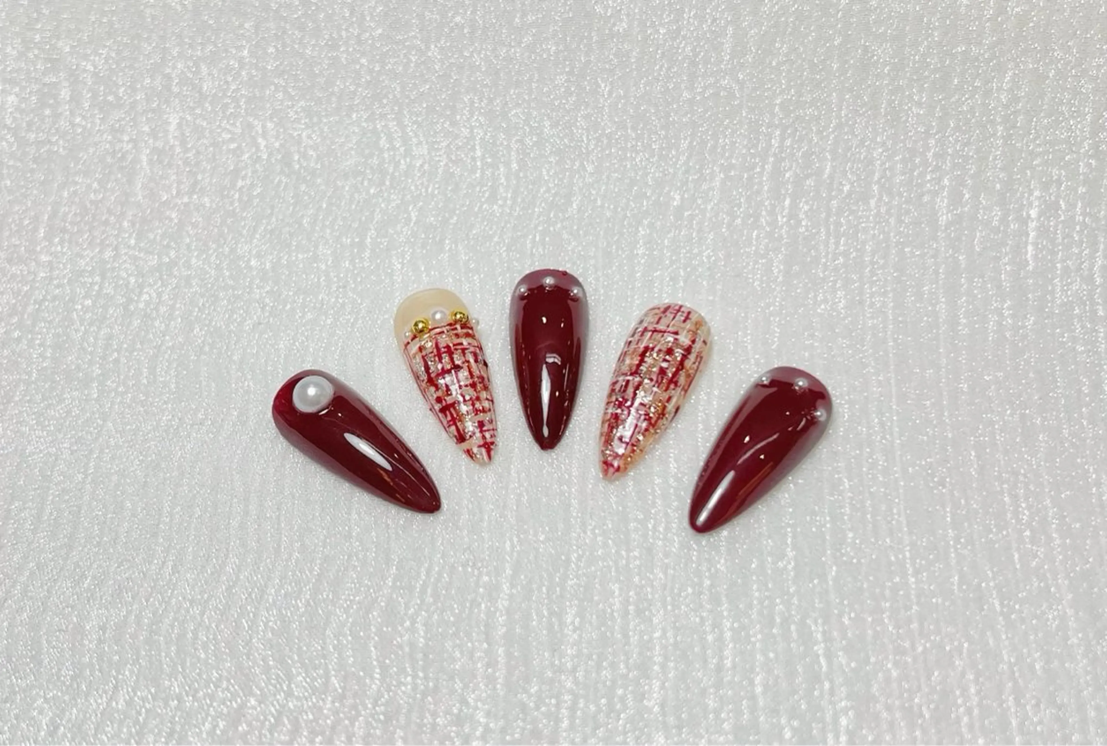 ミディアム タオ タオ Nailのネイルデザイン