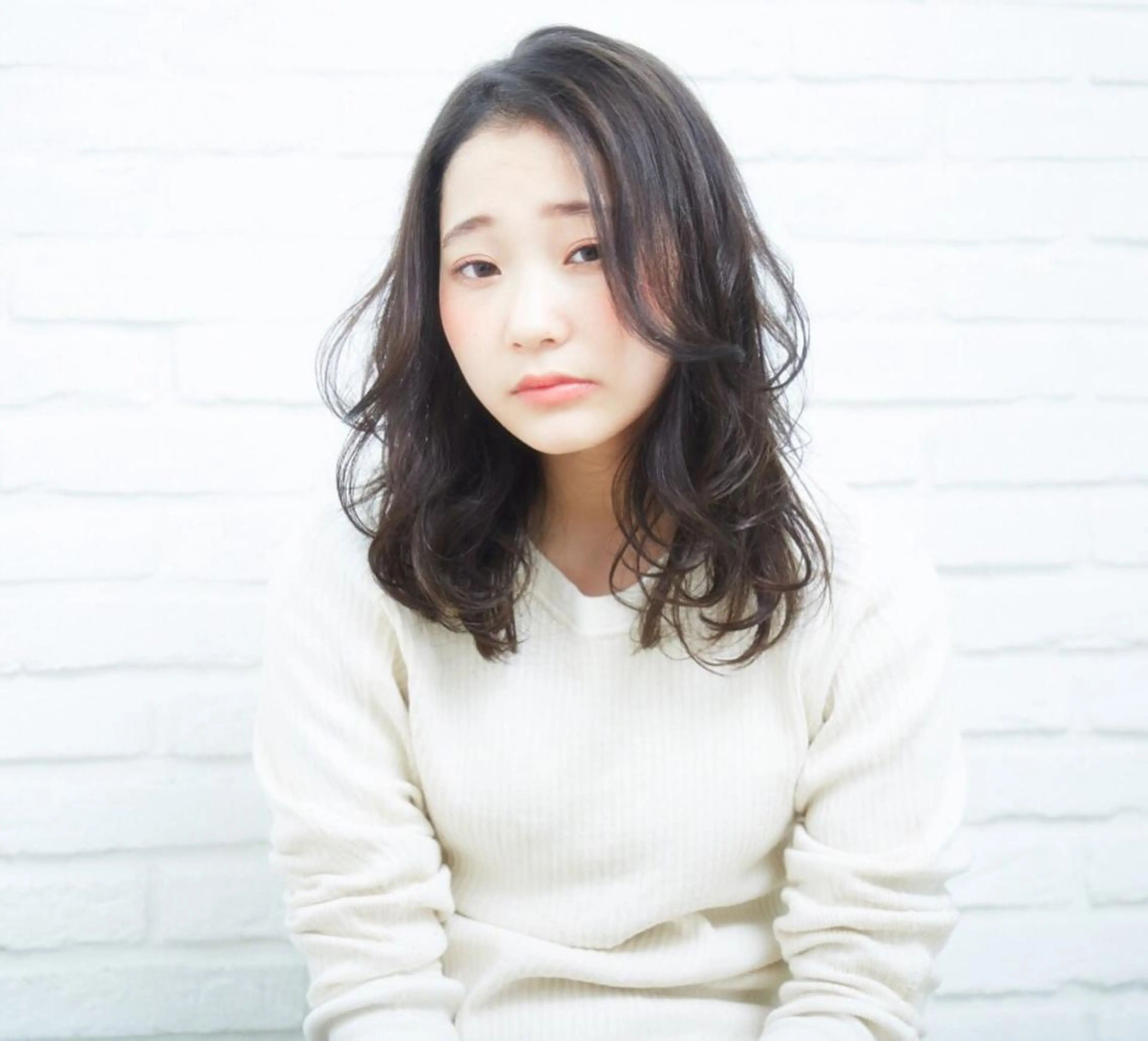セミロング カラー THE DAY所属・AKI HASHIMOTOのヘアスタイル
