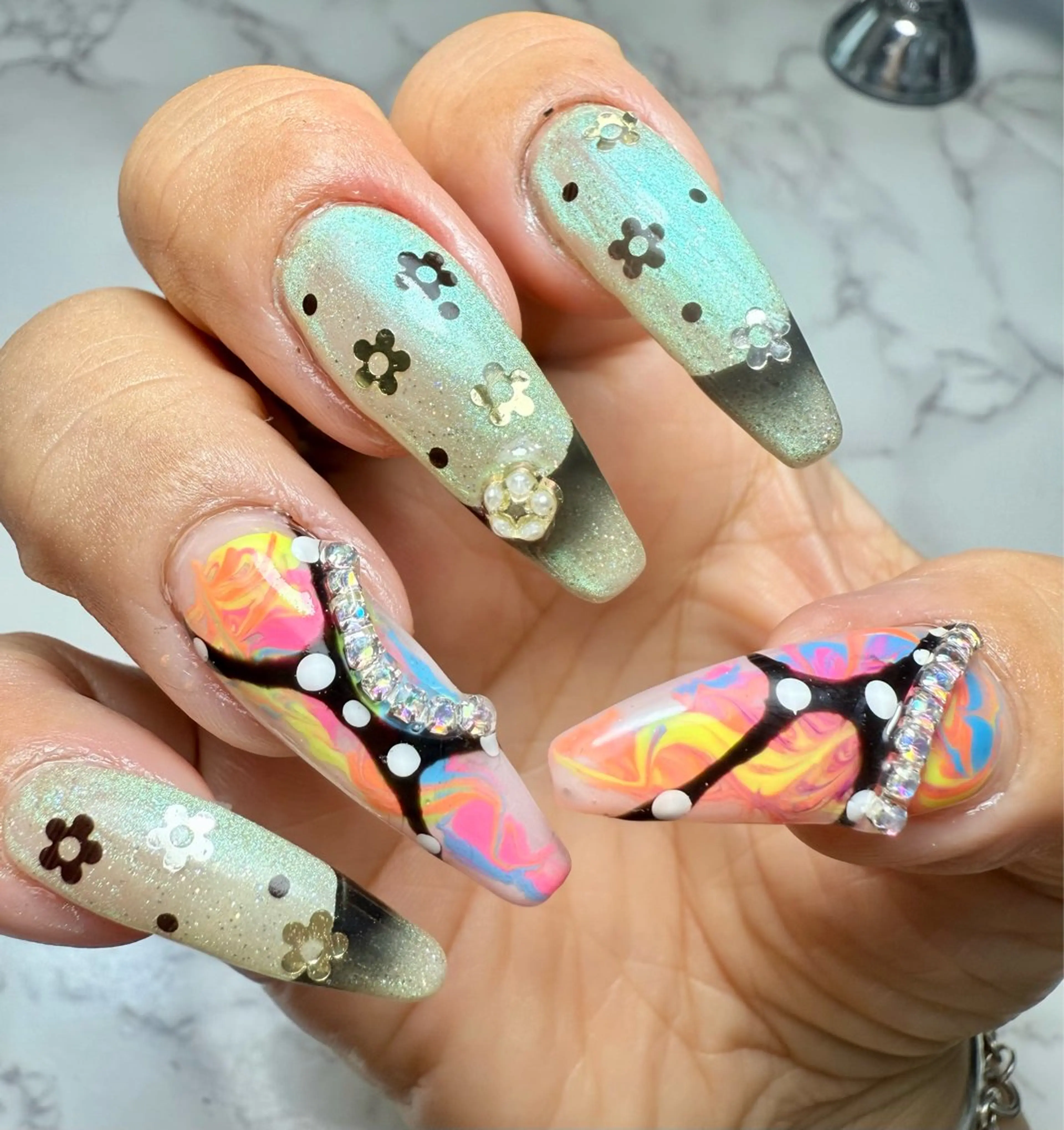 ネイル アートネイル チークネイル フレンチネイル 氷ネイル・うるうるネイル キラキラネイル M.N_ nailのネイルデザイン