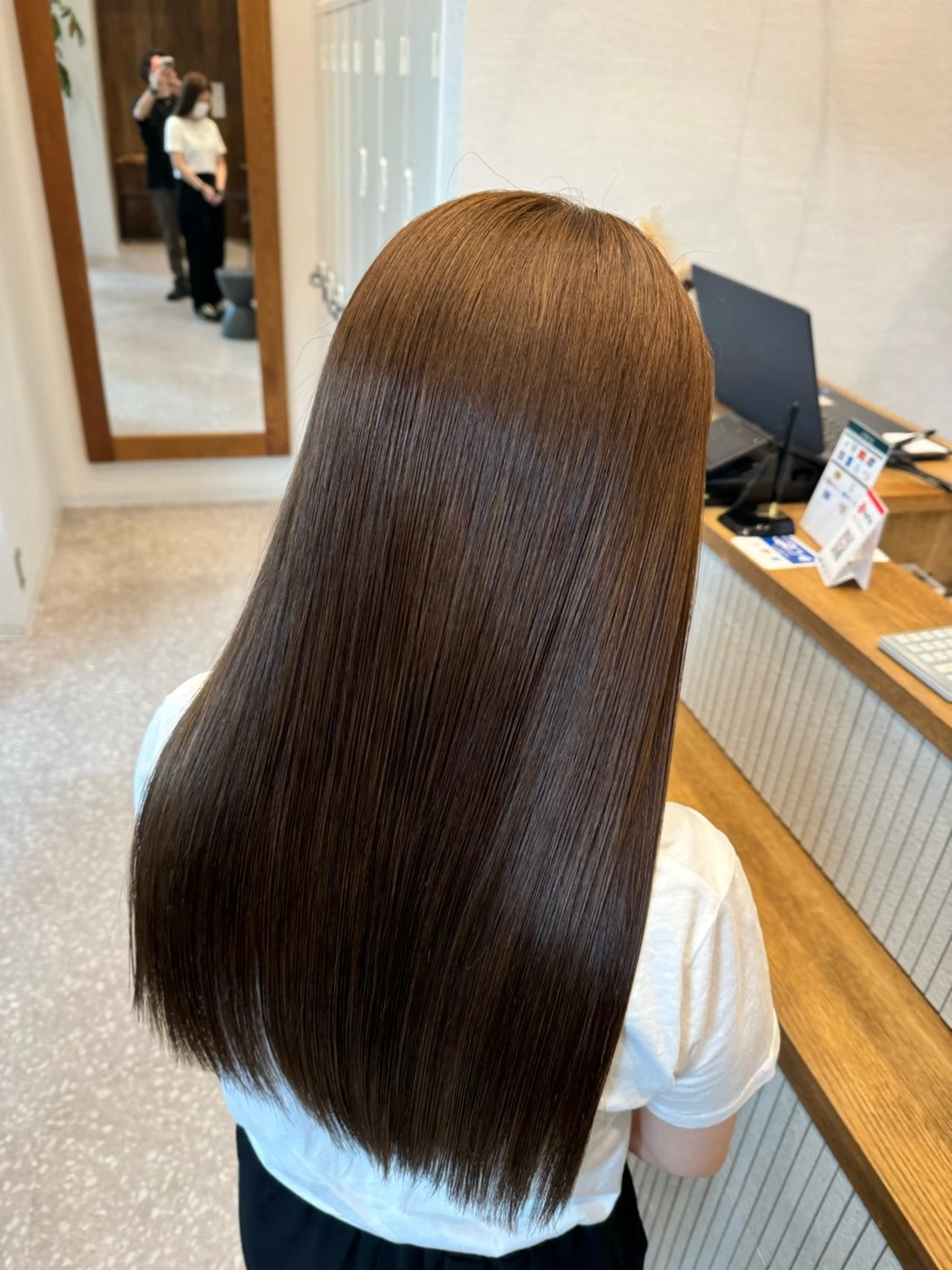 ロング 髪質改善 縮毛矯正 トリートメント カット ヘアカラー トリートメント 荒木 理緒のヘアスタイル