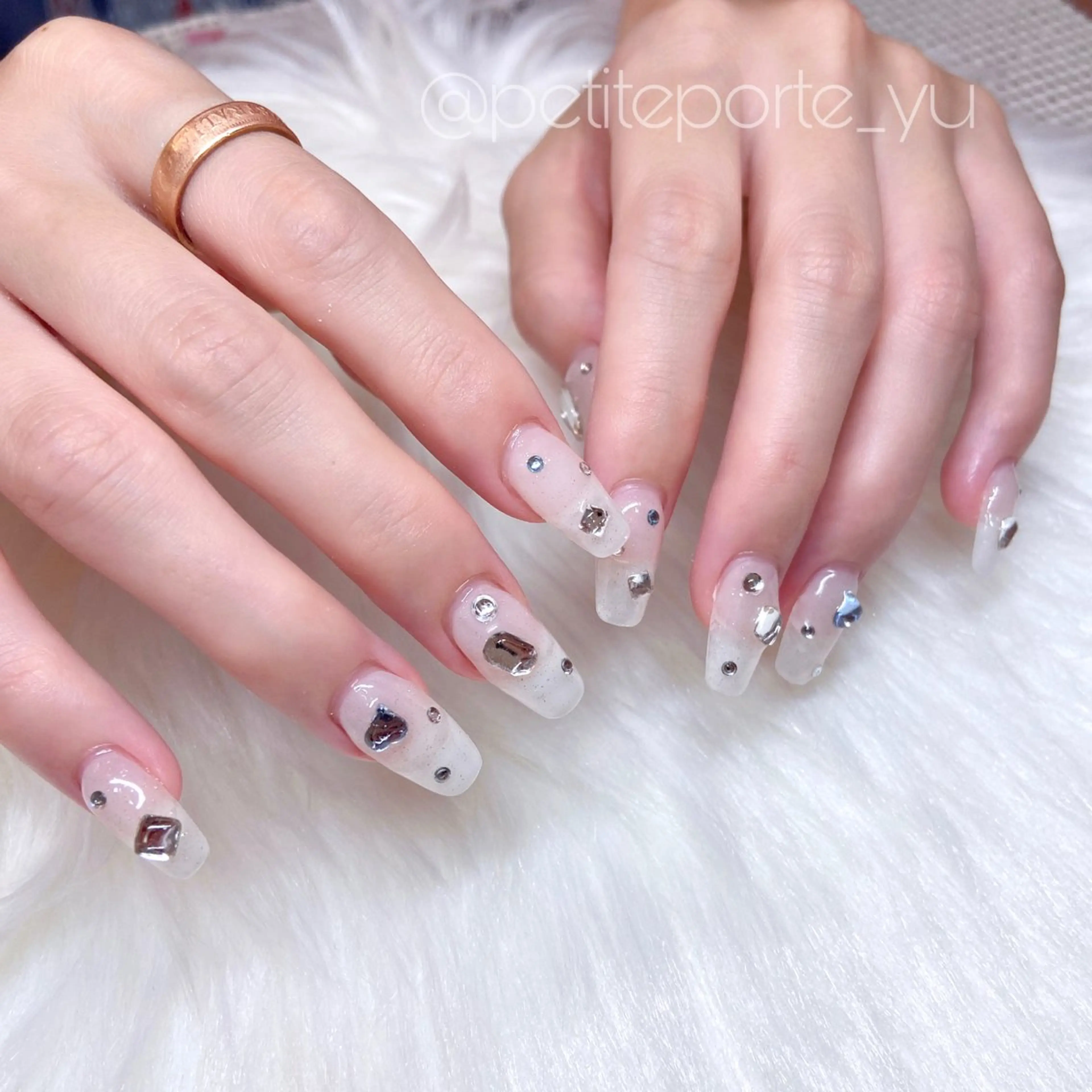 ネイル アートネイル 長さ出し ジェルネイル キラキラネイル ラメ(グリッター) ハンドネイル nailsalon petite porte所属・petite porteのネイルデザイン