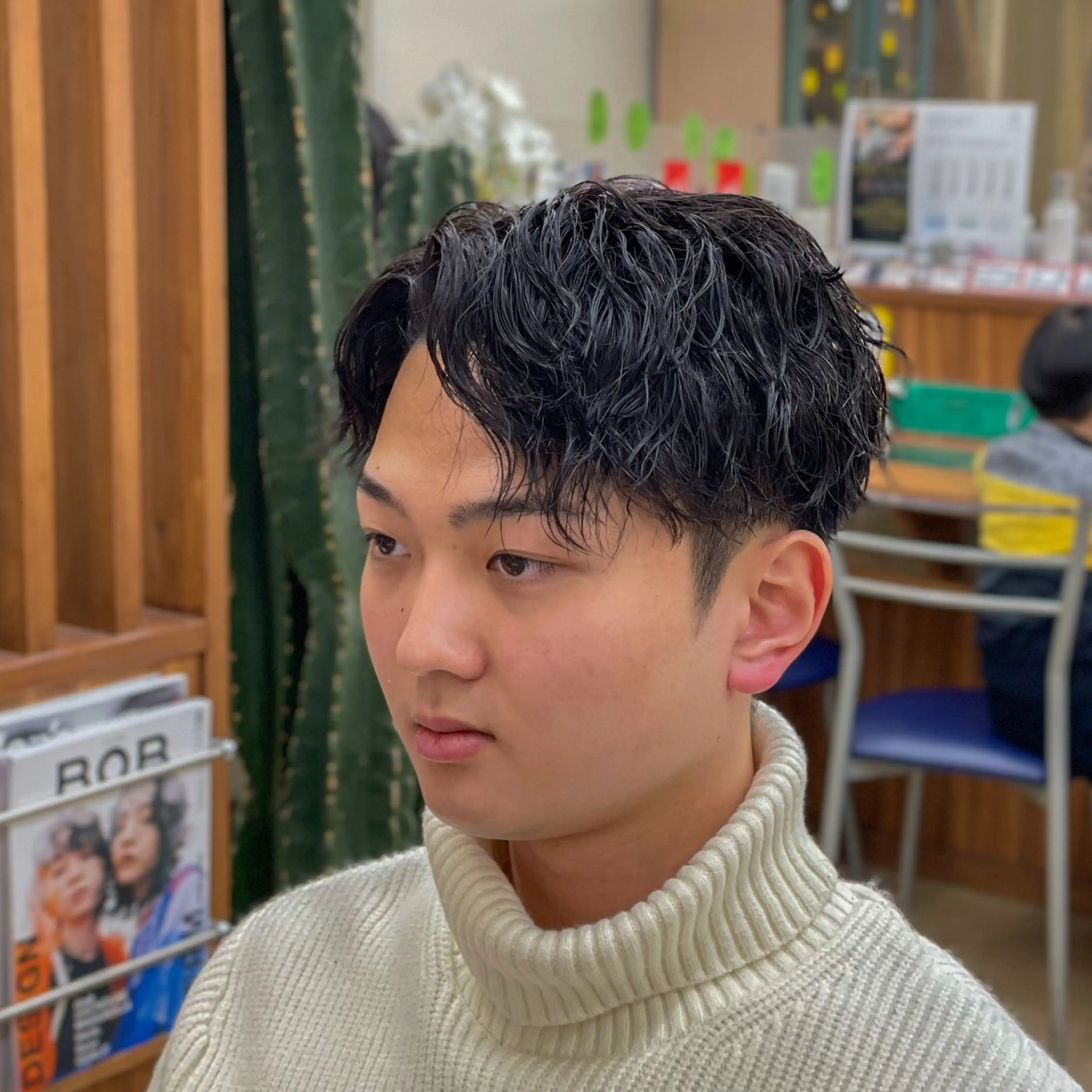 ミディアム パーマ メンズ 河津 しおりのヘアスタイル