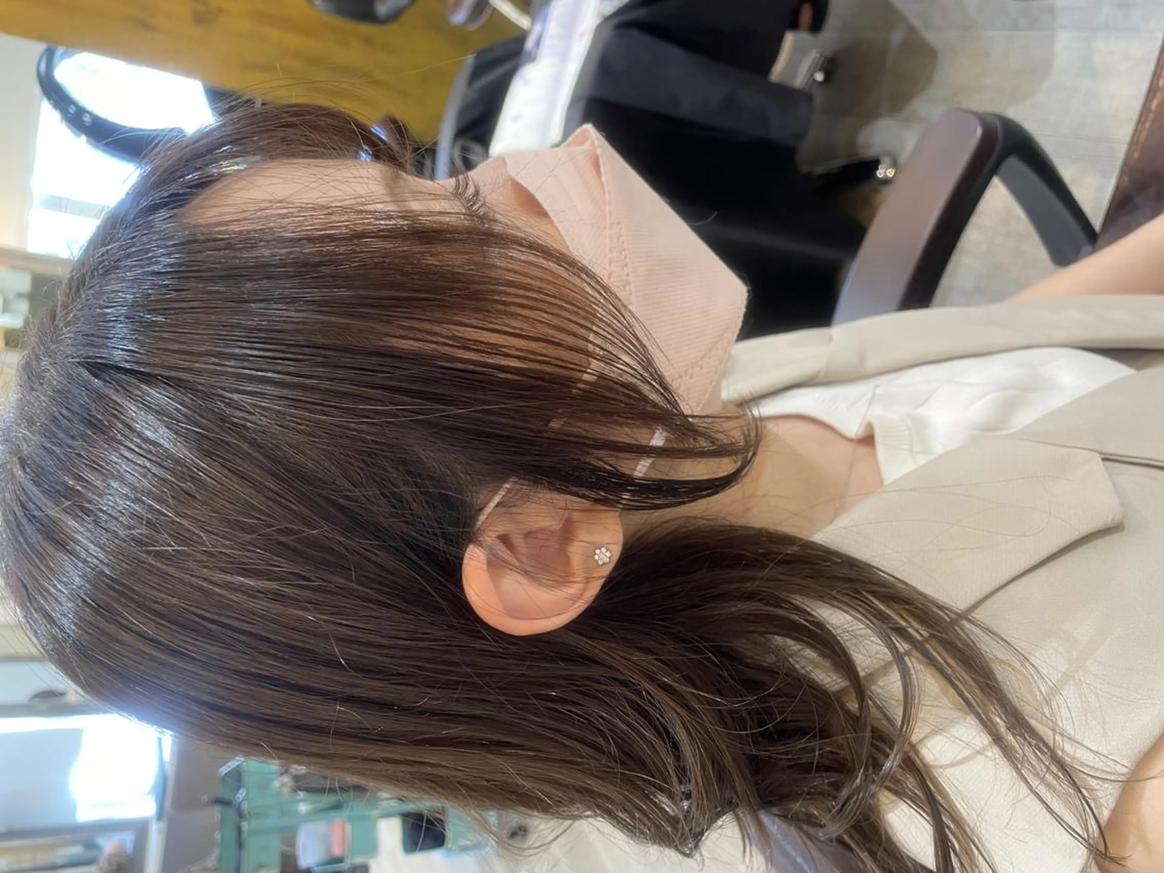 カラー セミロング 嶋村夏実🌼レイヤー 🌸白髪ぼかしのヘアスタイル