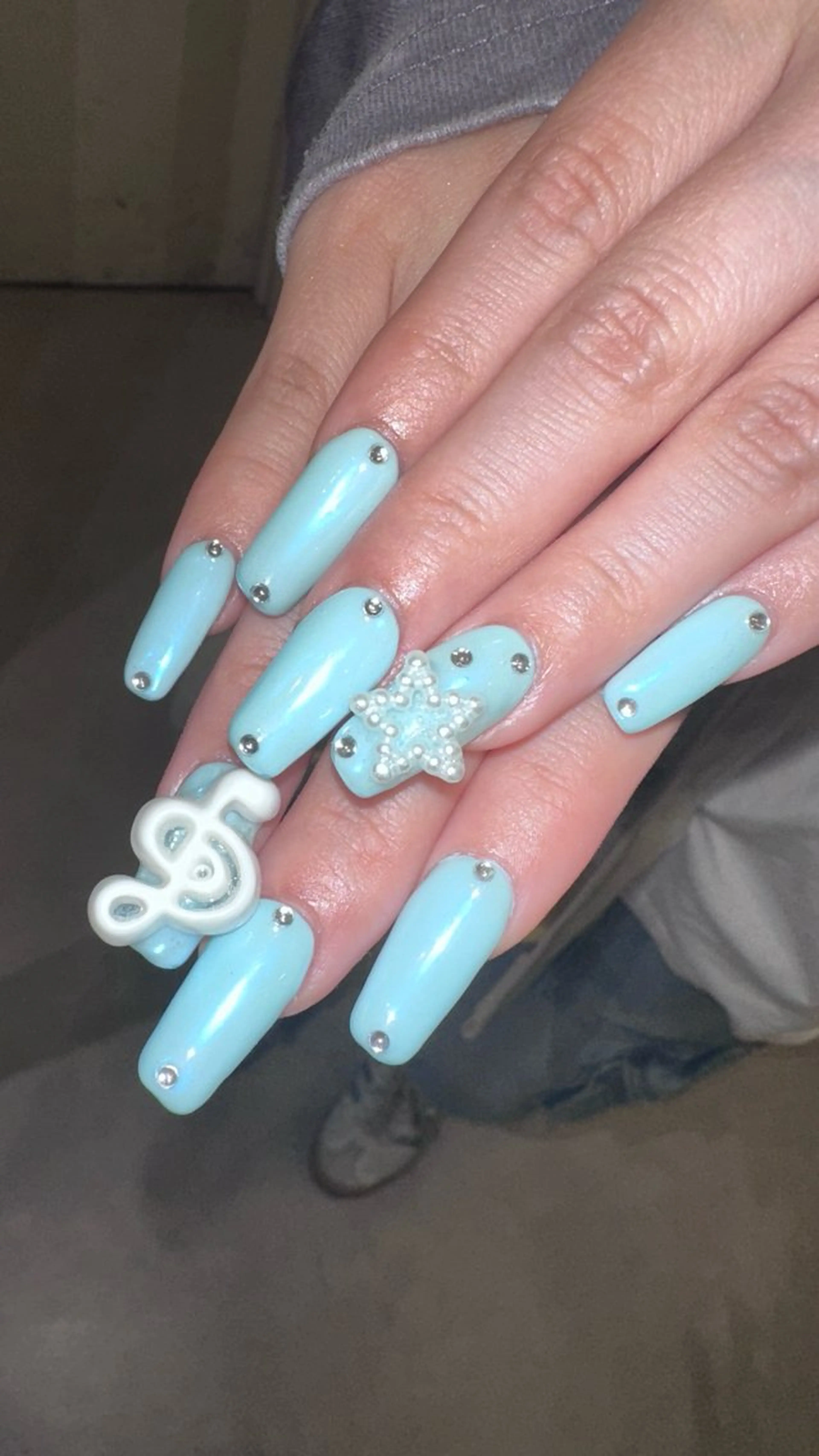 ネイル ハンドネイル 👽個性派ネイル🎀 komachiのヘアスタイル