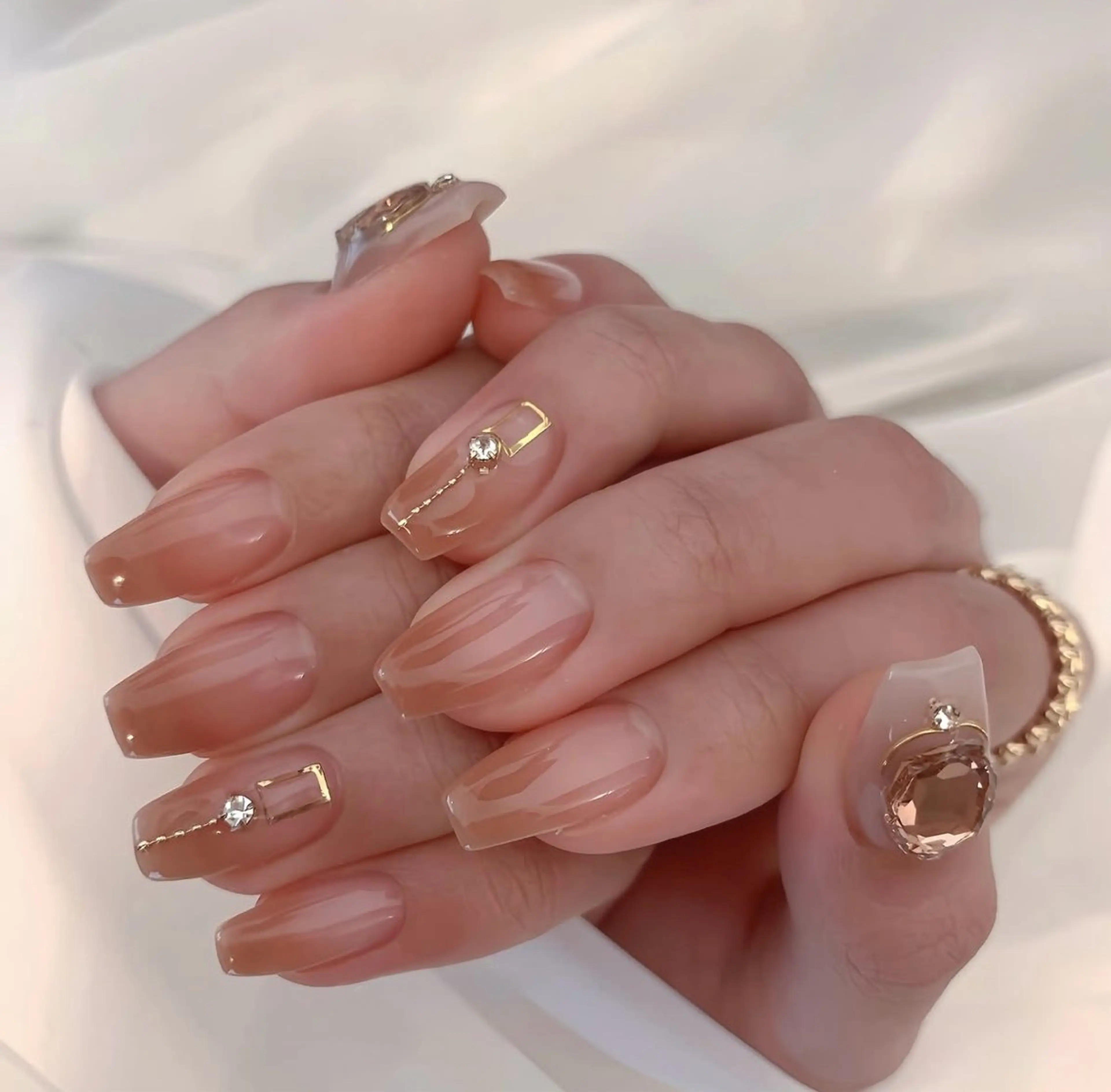 ネイル NailSalon✨ Écrinエクランのネイルデザイン