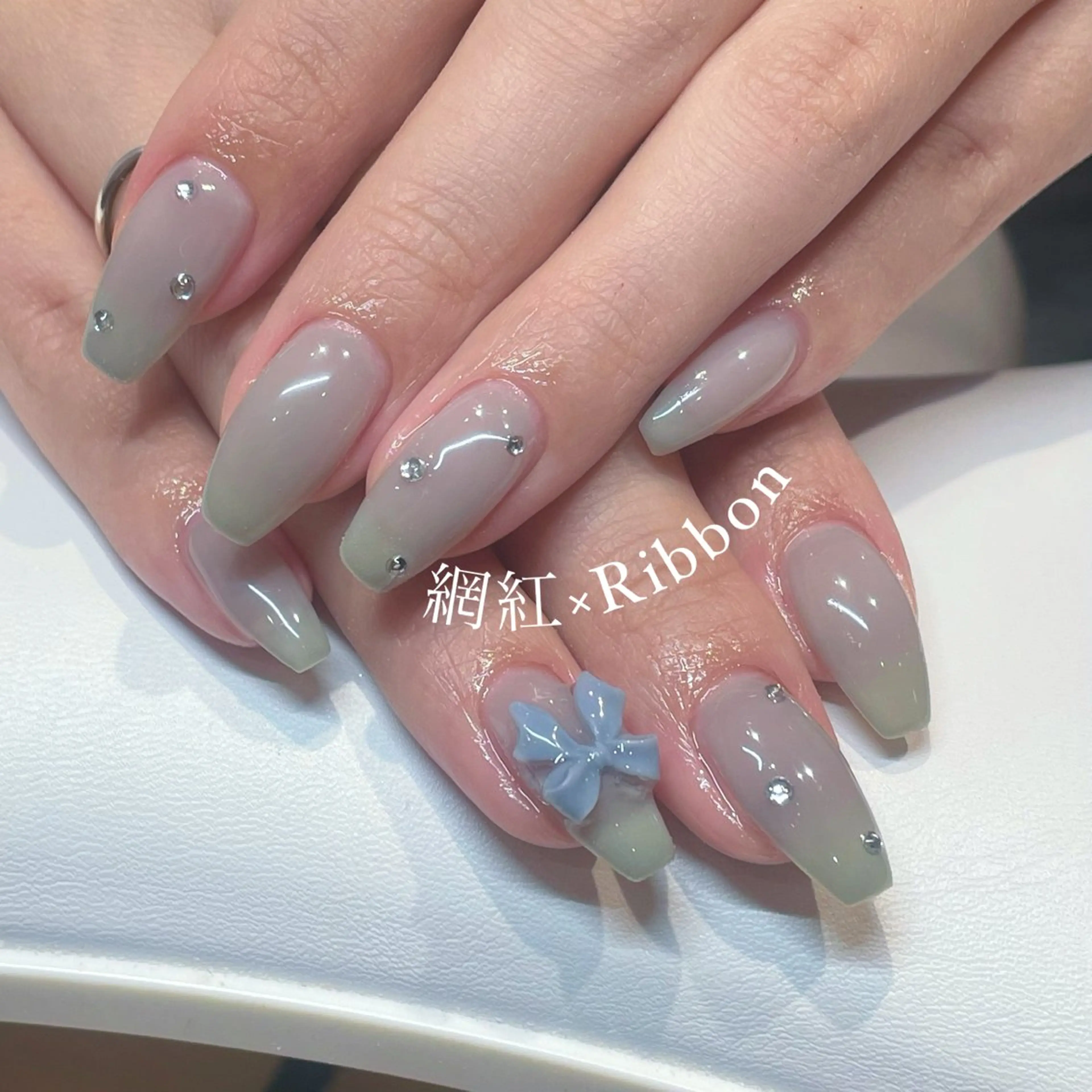 ネイル GO TODAY SHAiRE SALON原宿 Liber所属・️🫧もこ 艶感ネイル🫧のネイルデザイン