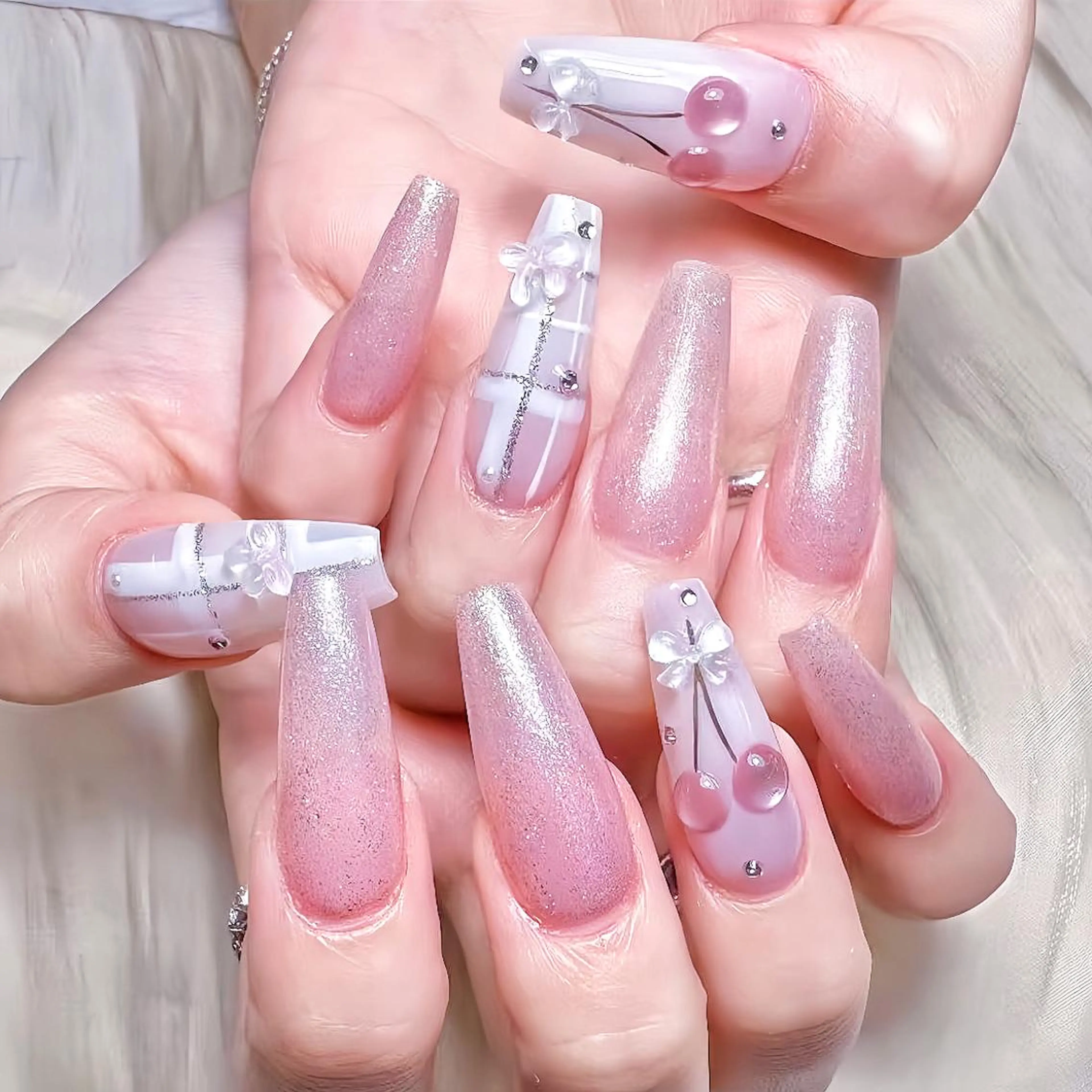 ネイル queens nailsalonのネイルデザイン