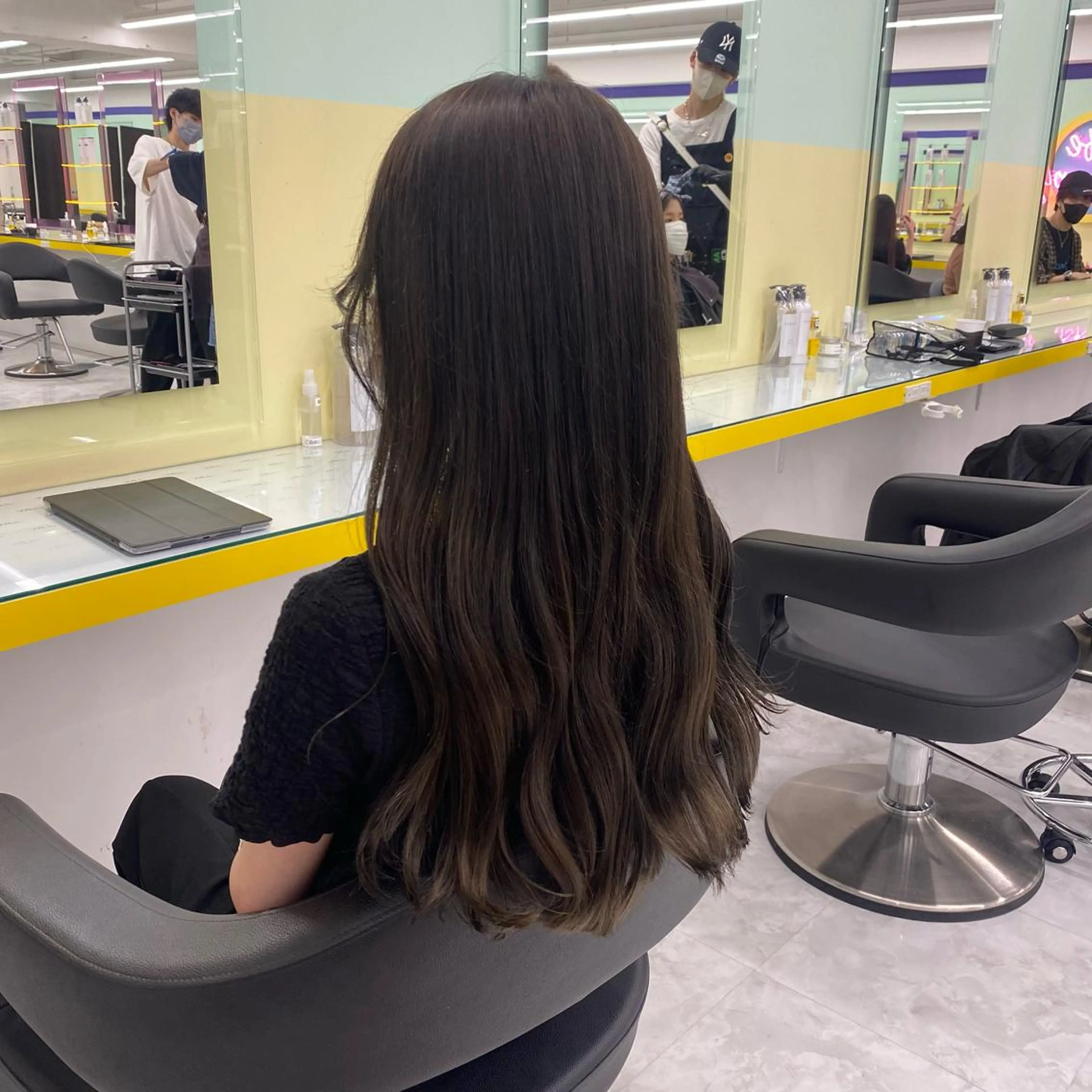 ロング カラー パーマ ヘアアレンジ メンズ キッズ ネイル マツエク・マツパ アイブロウ ヘアカラー Lumo所属・💖横浜ブリーチなし 💖MIHOのヘアスタイル