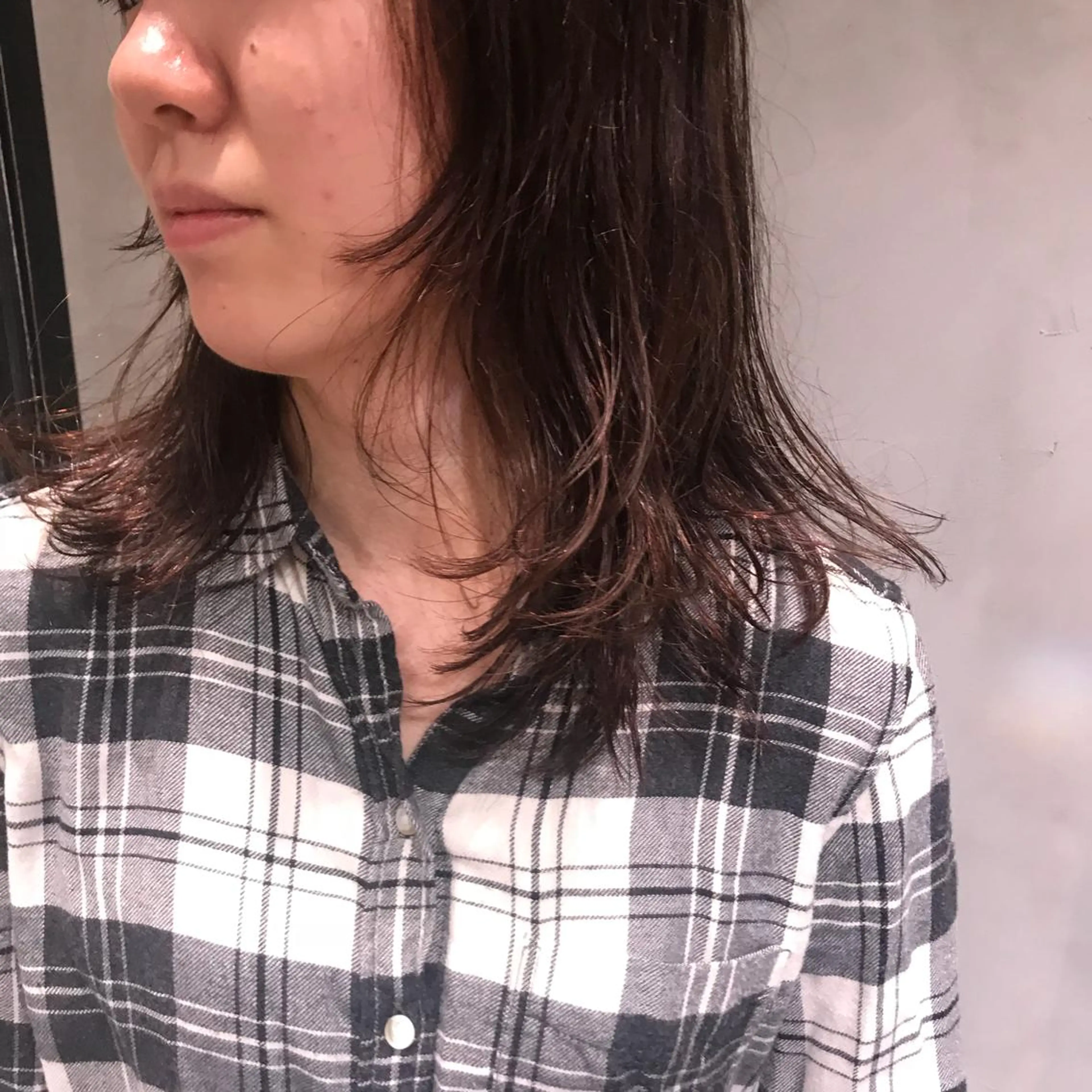 ミディアム 柔らかブラウン/顔周 りレイヤー♡ユウシのヘアスタイル