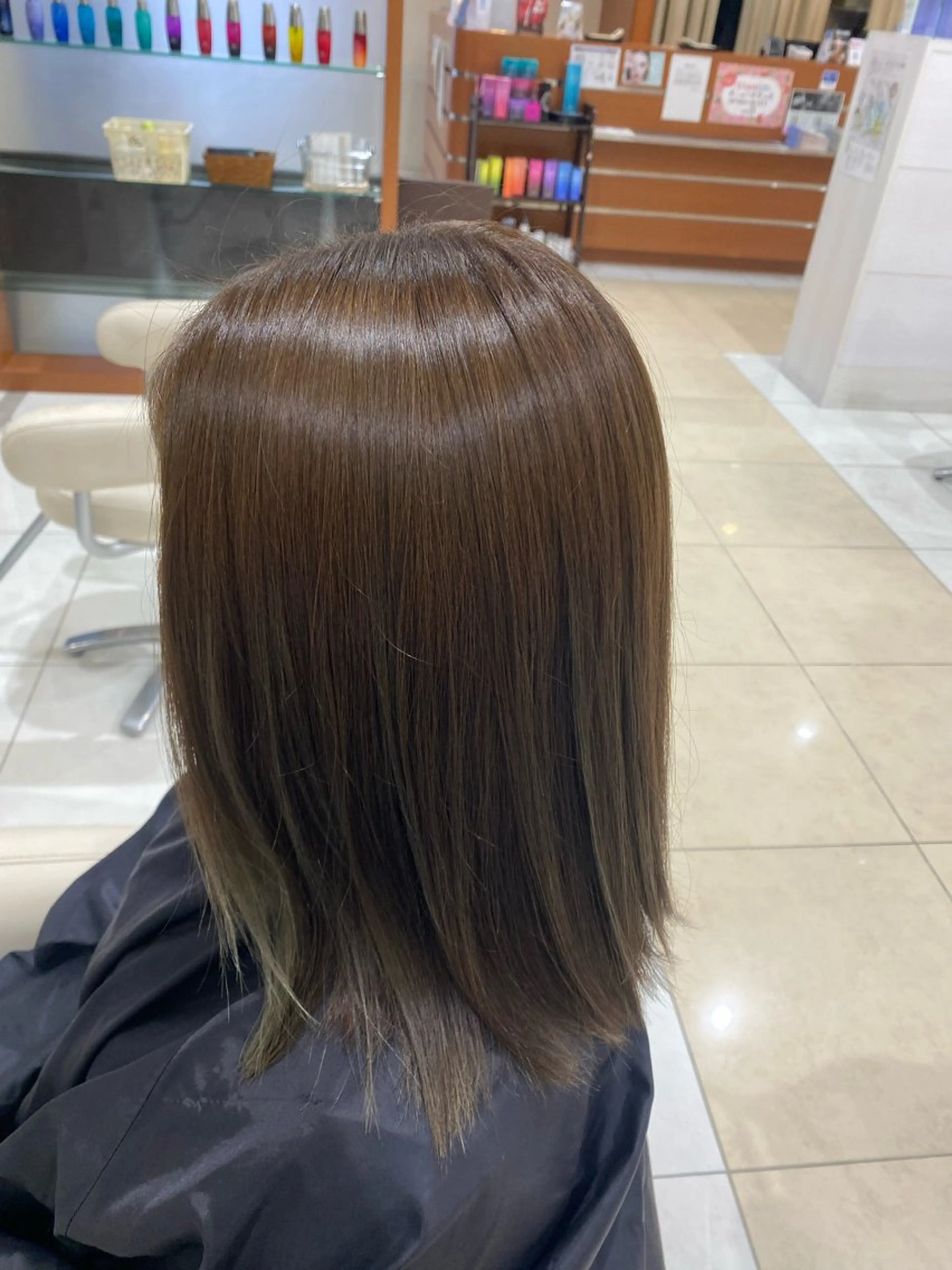 ミディアム カラー 中山 愛美莉のヘアスタイル