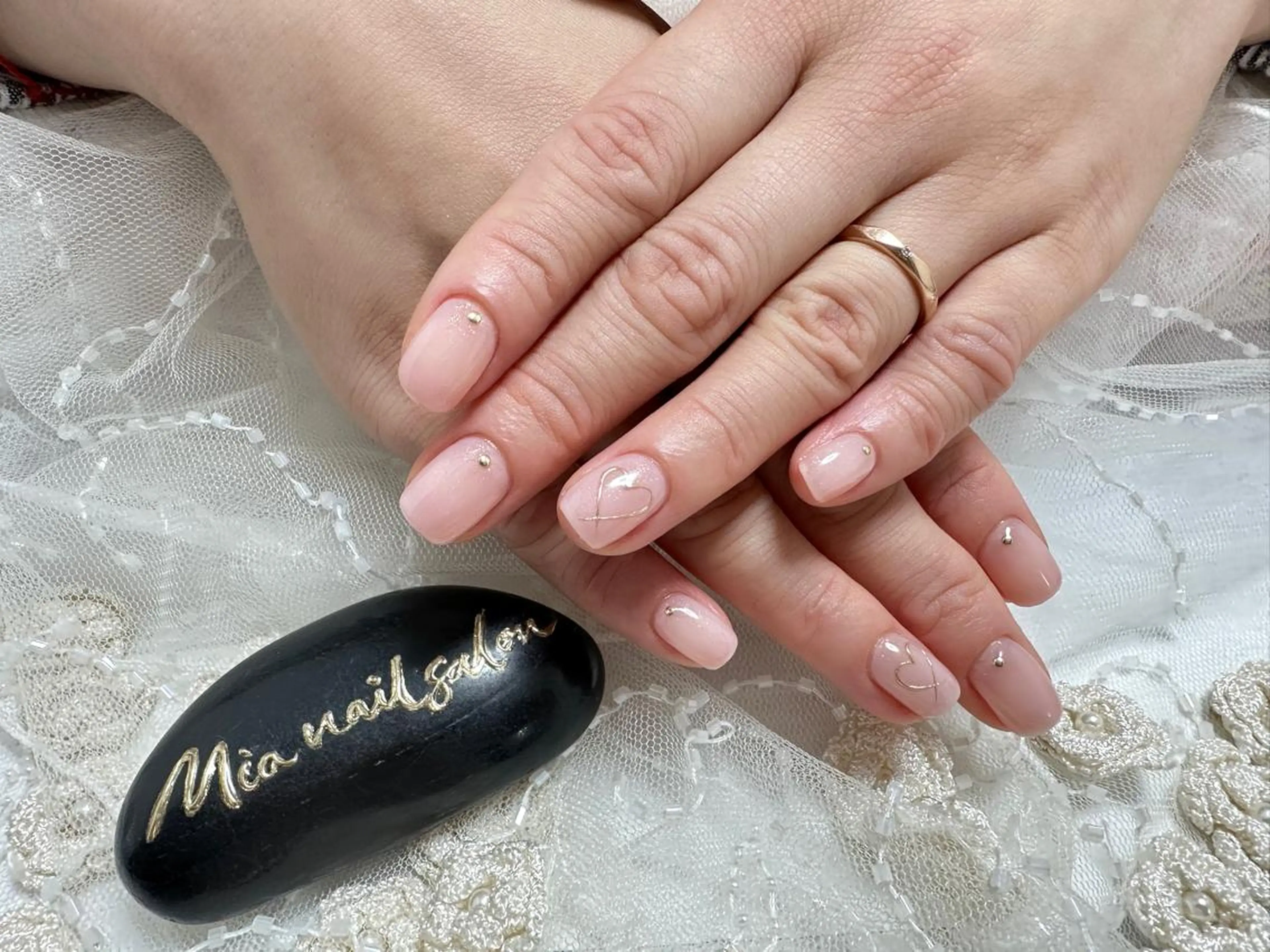 ショート ネイル ハンドネイル Mia 自宅ネイルサロンのネイルデザイン