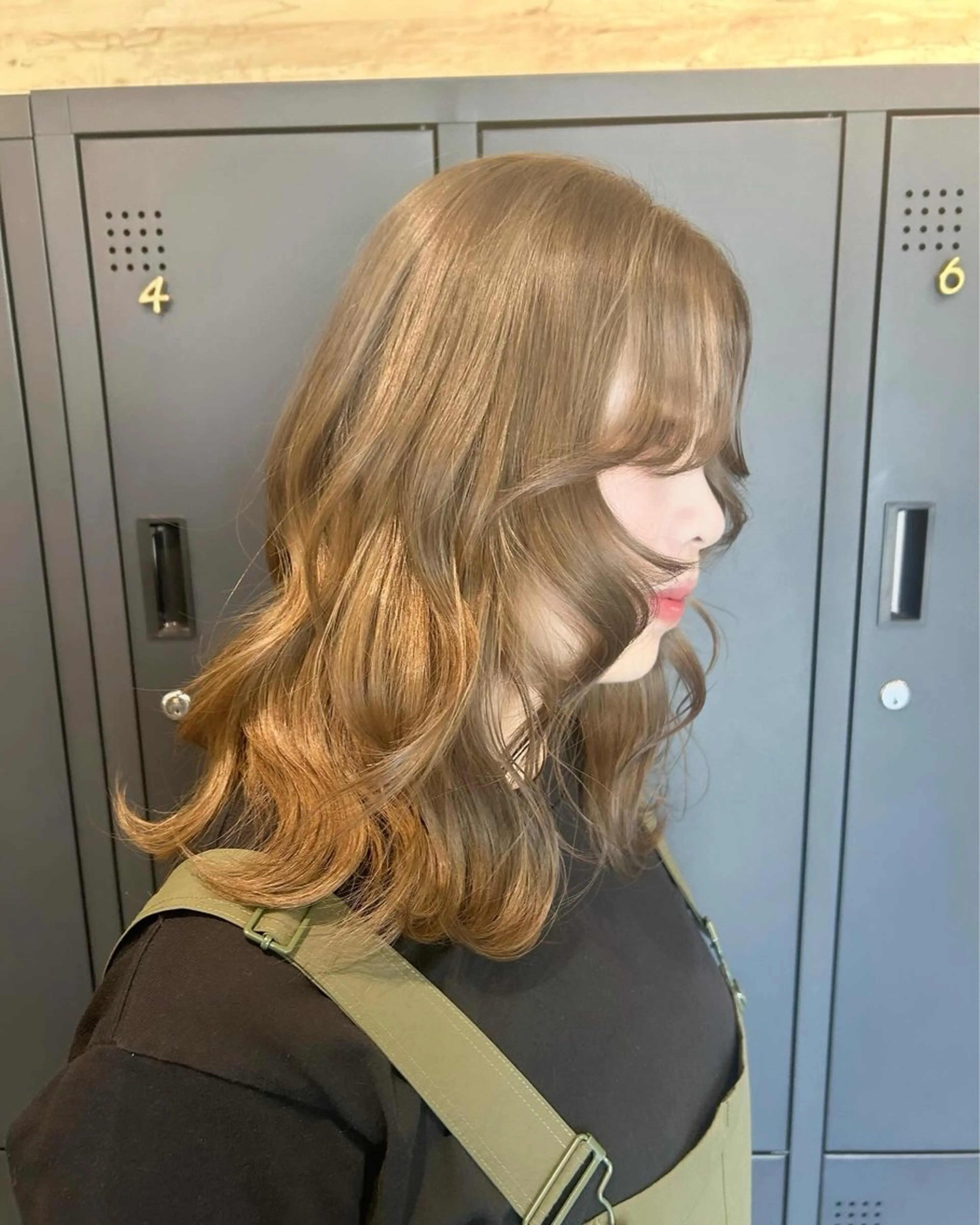 セミロング カラー suri-ru hair【スリールヘアー】所属・FURUSAWA AOIのヘアスタイル