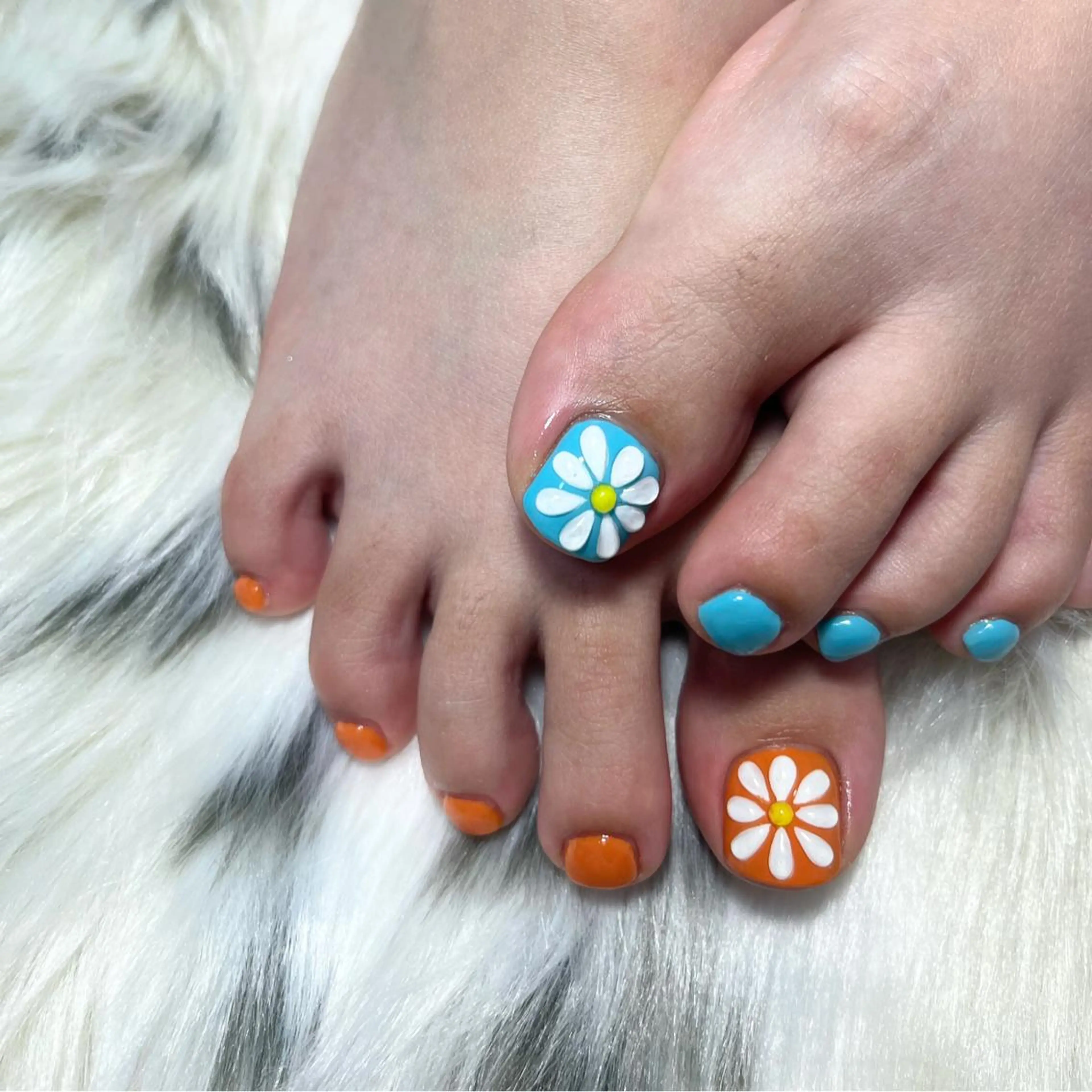 親指デザインコース　（マグネット）付け替えオフ無料‼️親指2本にアートができるコースです！フットバスでのケア付き✨の写真