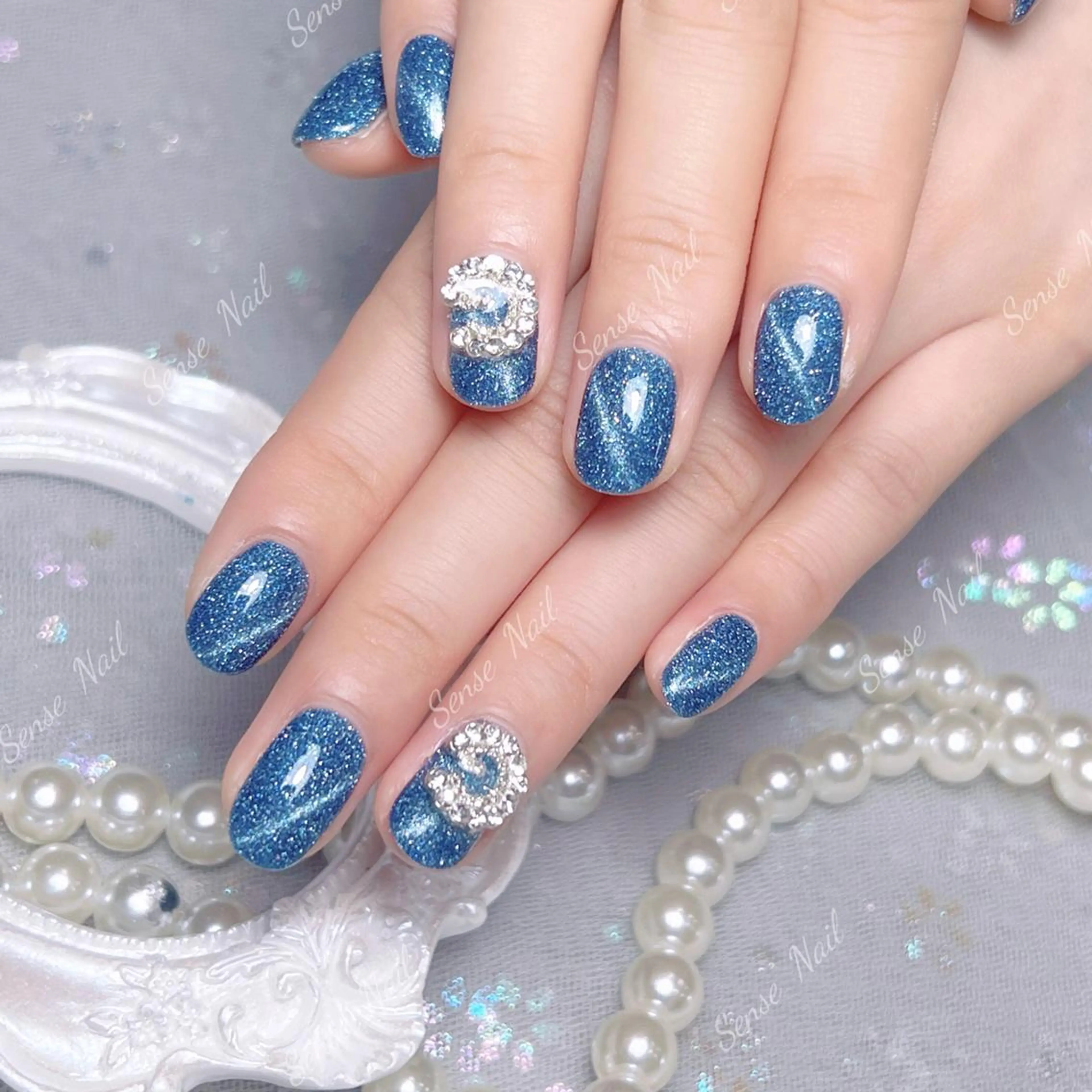 ネイル ハンドネイル ハンドケア Queening 🦋のネイルデザイン