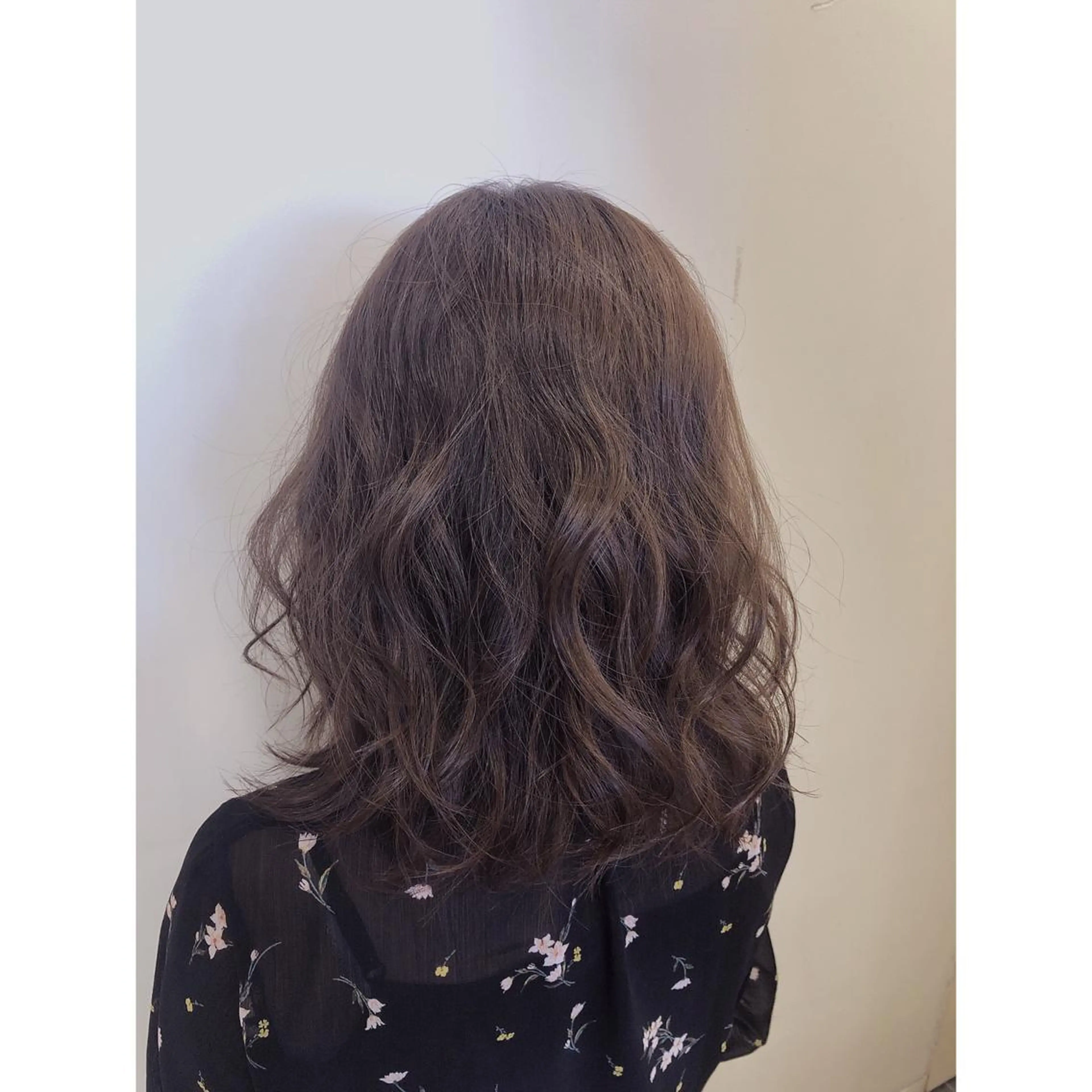 セミロング 田上 (たのうえ)のヘアスタイル