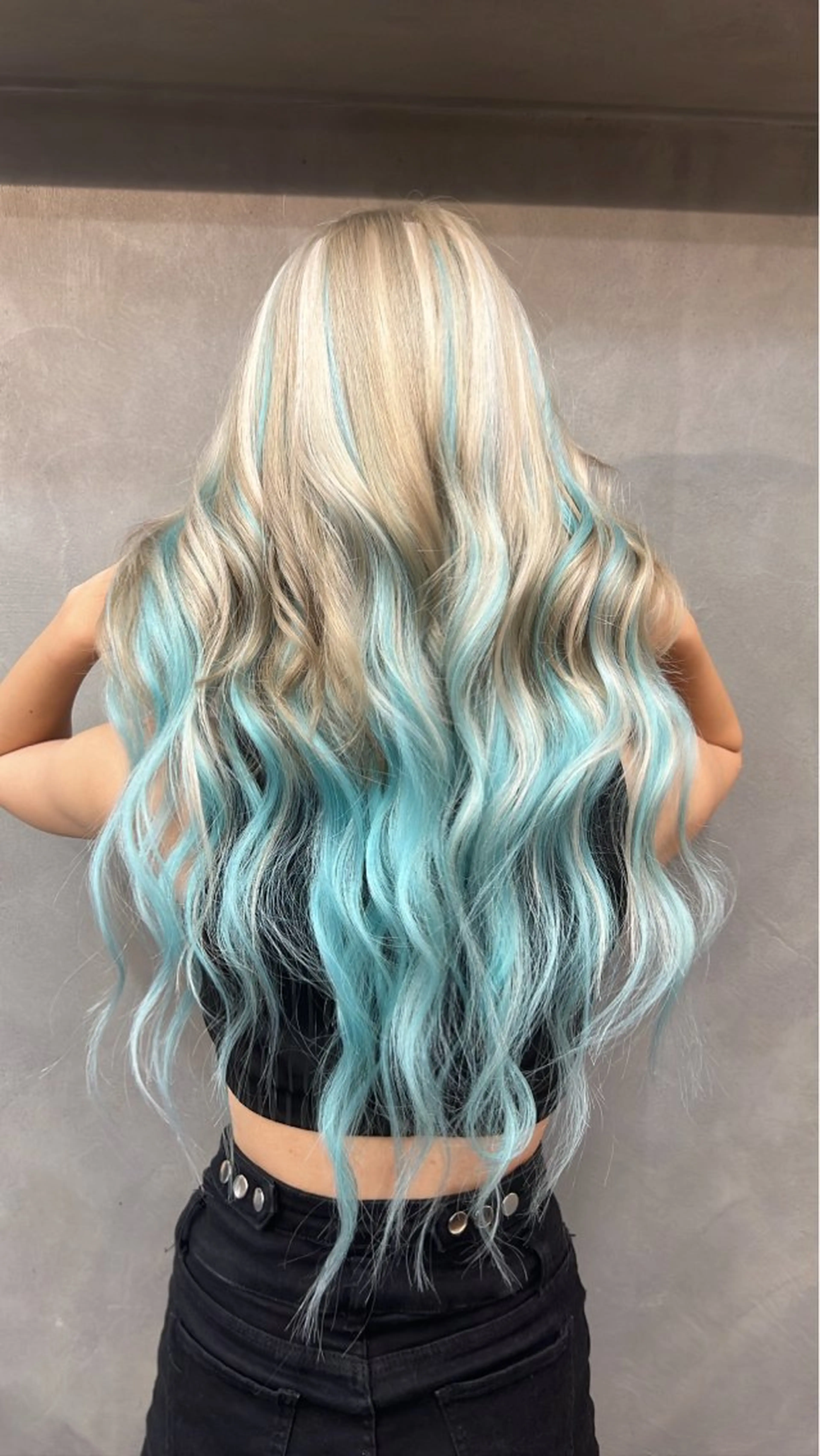 ロング シールエクステ エクステ エクステ rollen所属・美魔女 美容師NAOのヘアスタイル