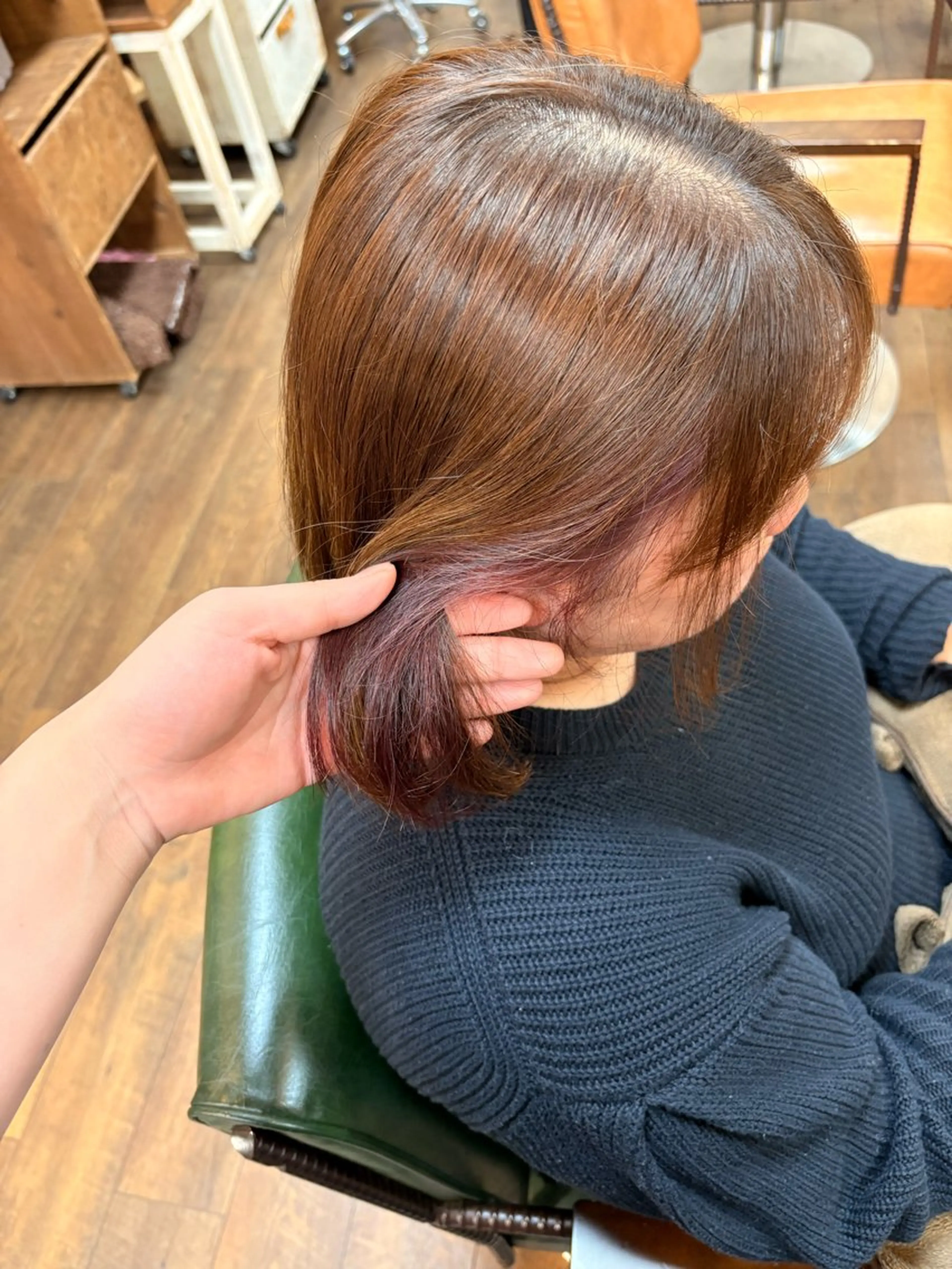 カラー イヤリングカラー 三宅　デザインカラー 透明感カラー✨のヘアスタイル