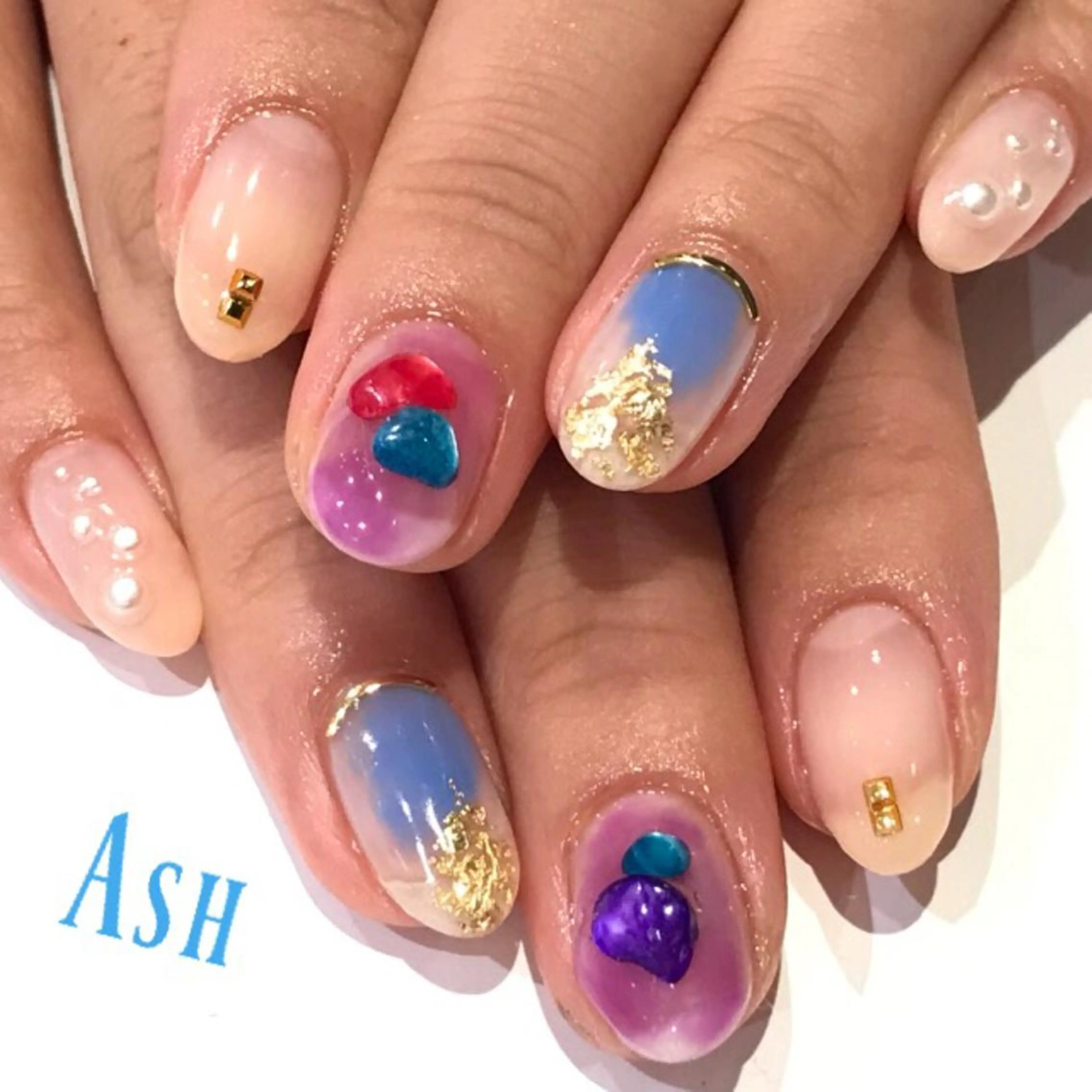 ネイル 🩵NORIKO 上品ネイルが得意🩵のネイルデザイン