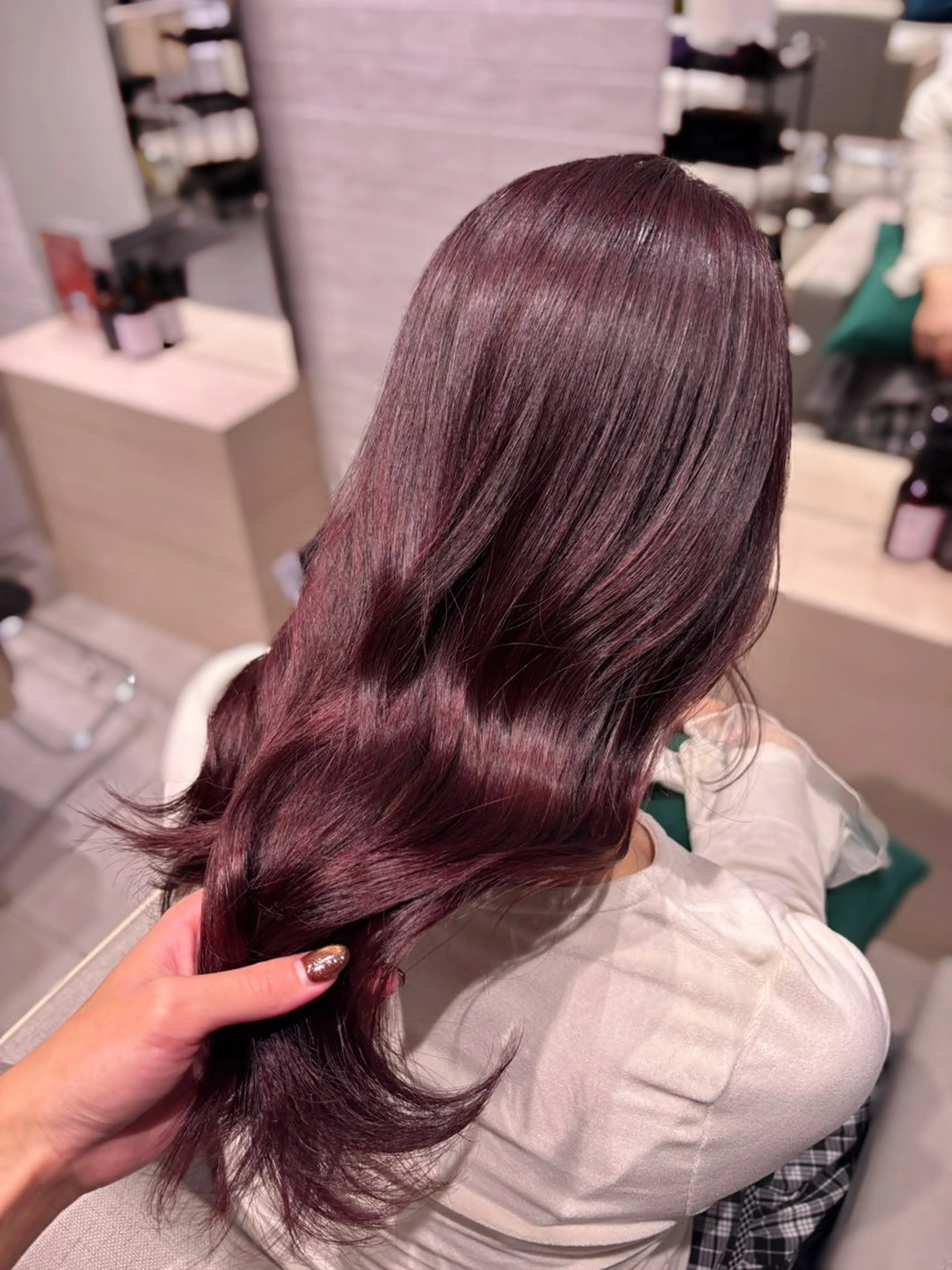 ミディアム カラー ブリーチ カシス ブリーチなしカラー レッドカラー ヘアカラー トリートメント 銀座/髪質改善/韓国 カラー🍓原田侑依のヘアスタイル