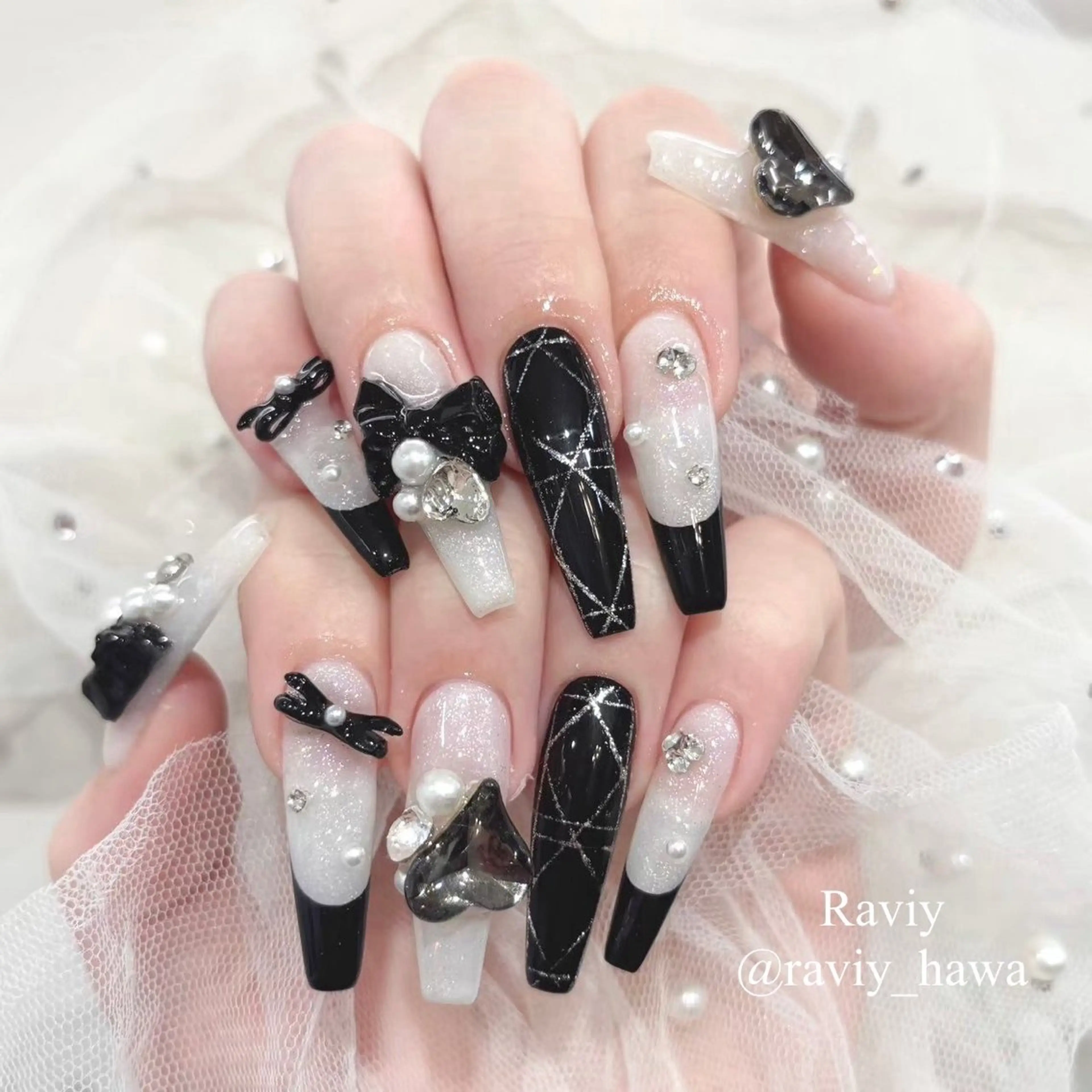 ネイル 長さ出し グラデーション キラキラネイル マグネットネイル ニュアンスネイル ハンドネイル Lee Nails チップ長さだし専門店のネイルデザイン