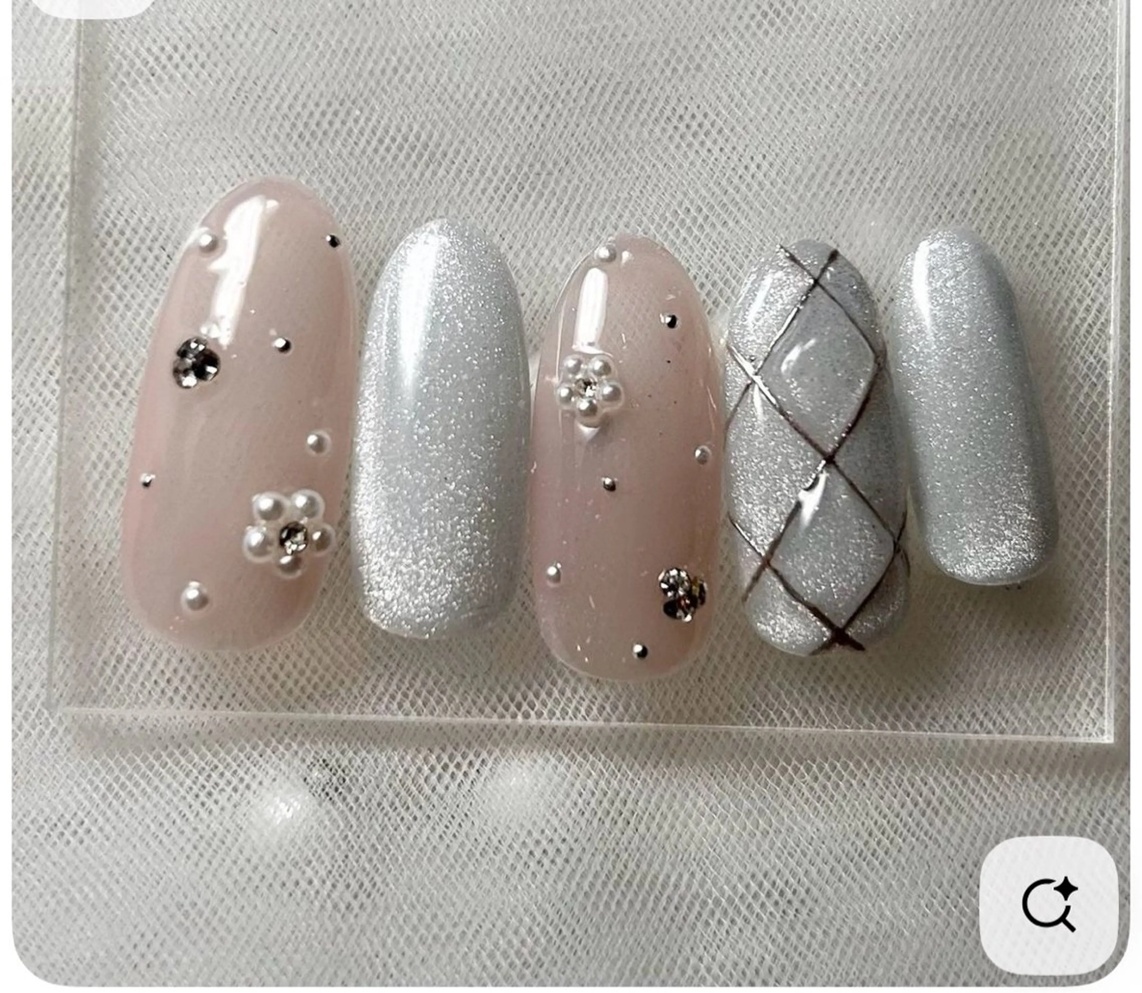 ネイル MAXKELLY ASAのネイルデザイン