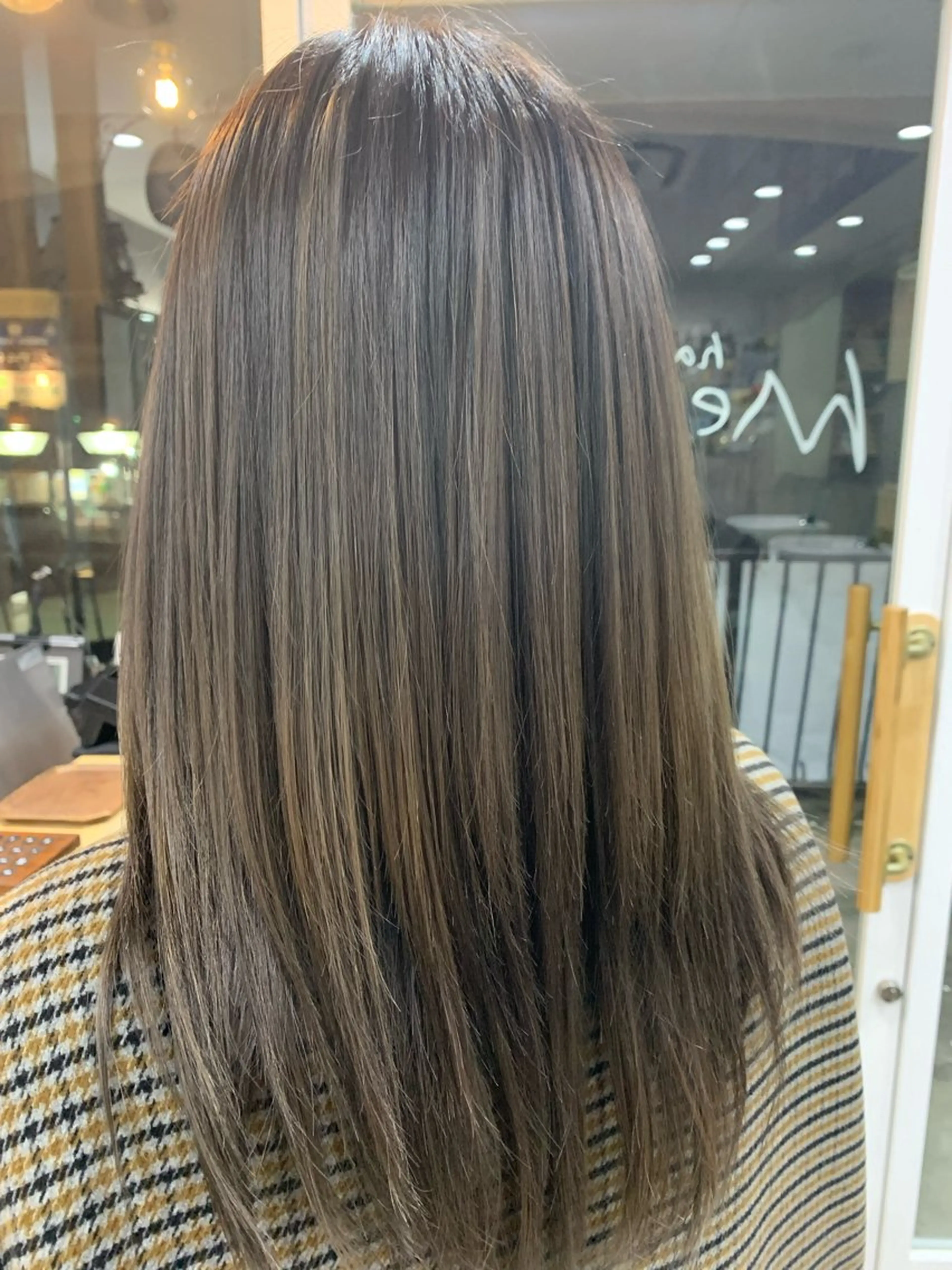 セミロング カラー ショートボブ セミロングパーマ バレイヤージュ ブリーチ ケアブリーチ ヘアカラー memento 斎藤大覚のヘアスタイル