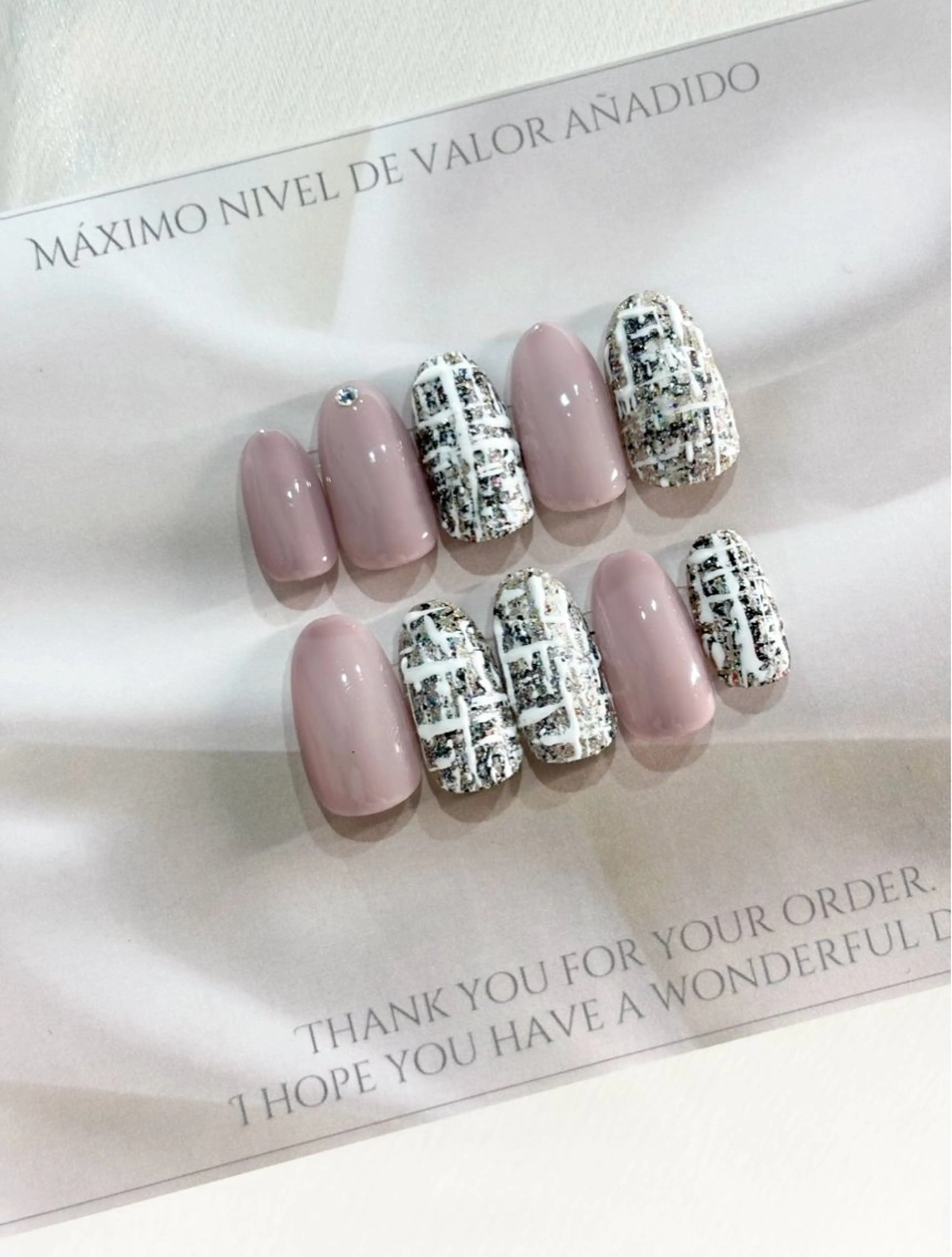 ネイル ピンク ツイードネイル ハンドネイル マキシモ 坂上のネイルデザイン