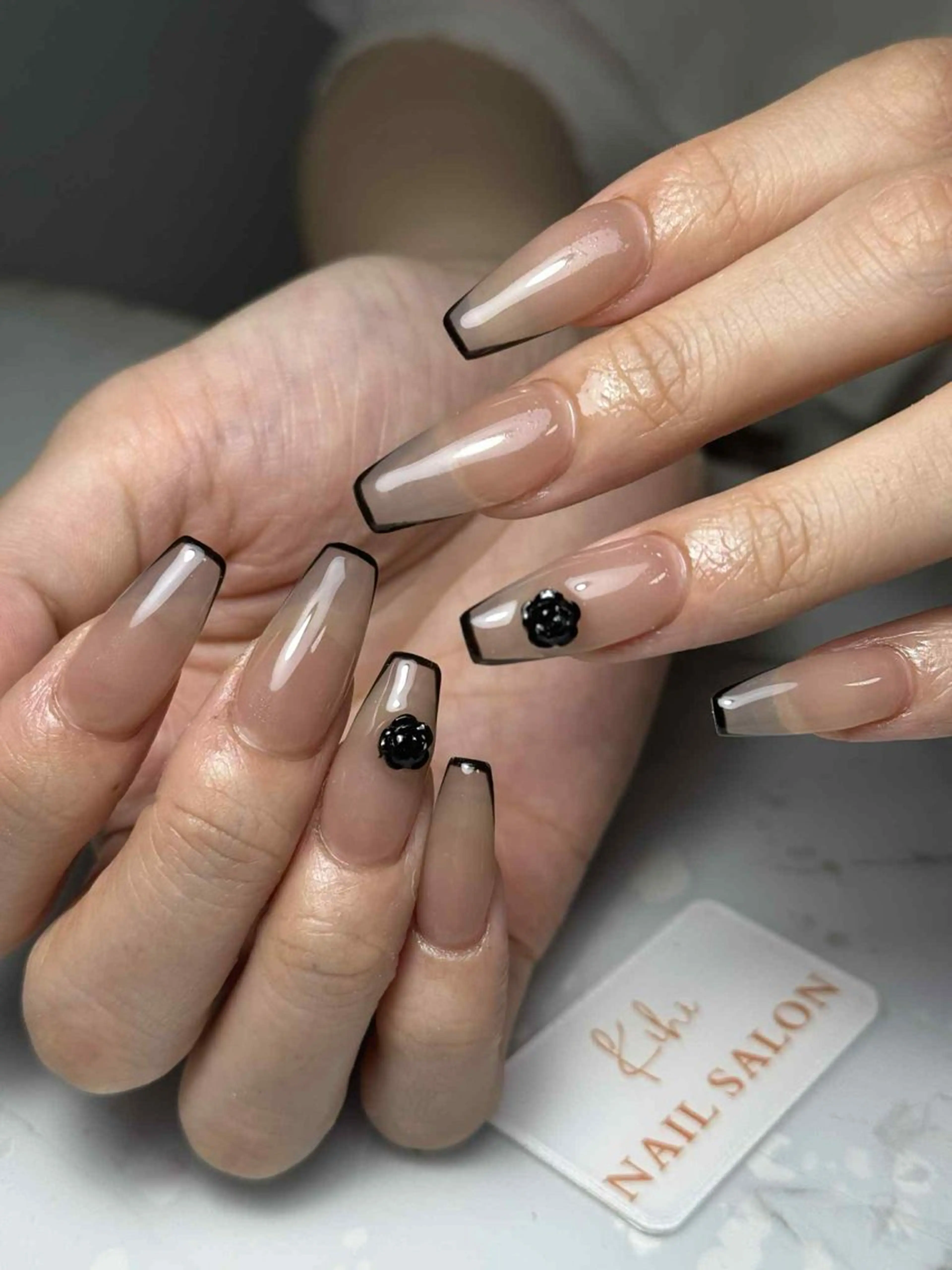 ネイル アートネイル フレンチネイル ジェルネイル グラデーション 韓国ネイル ハンドネイル 💕鈴木ユリ パラジェル/オフ無料のネイルデザイン